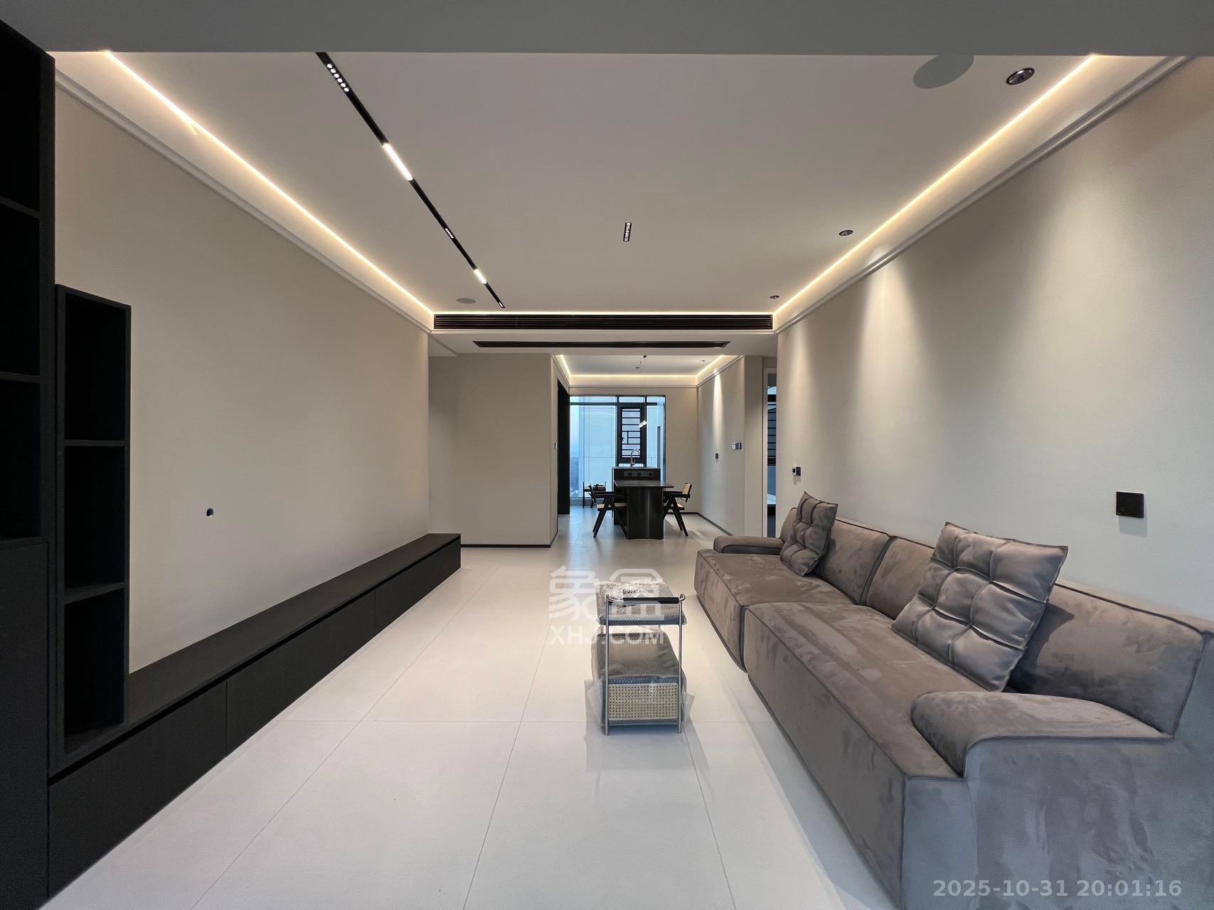 绿地V岛  4室2厅2卫    6000.0元/月 绿地V岛  4室2厅2卫    6000.0元/月室内图