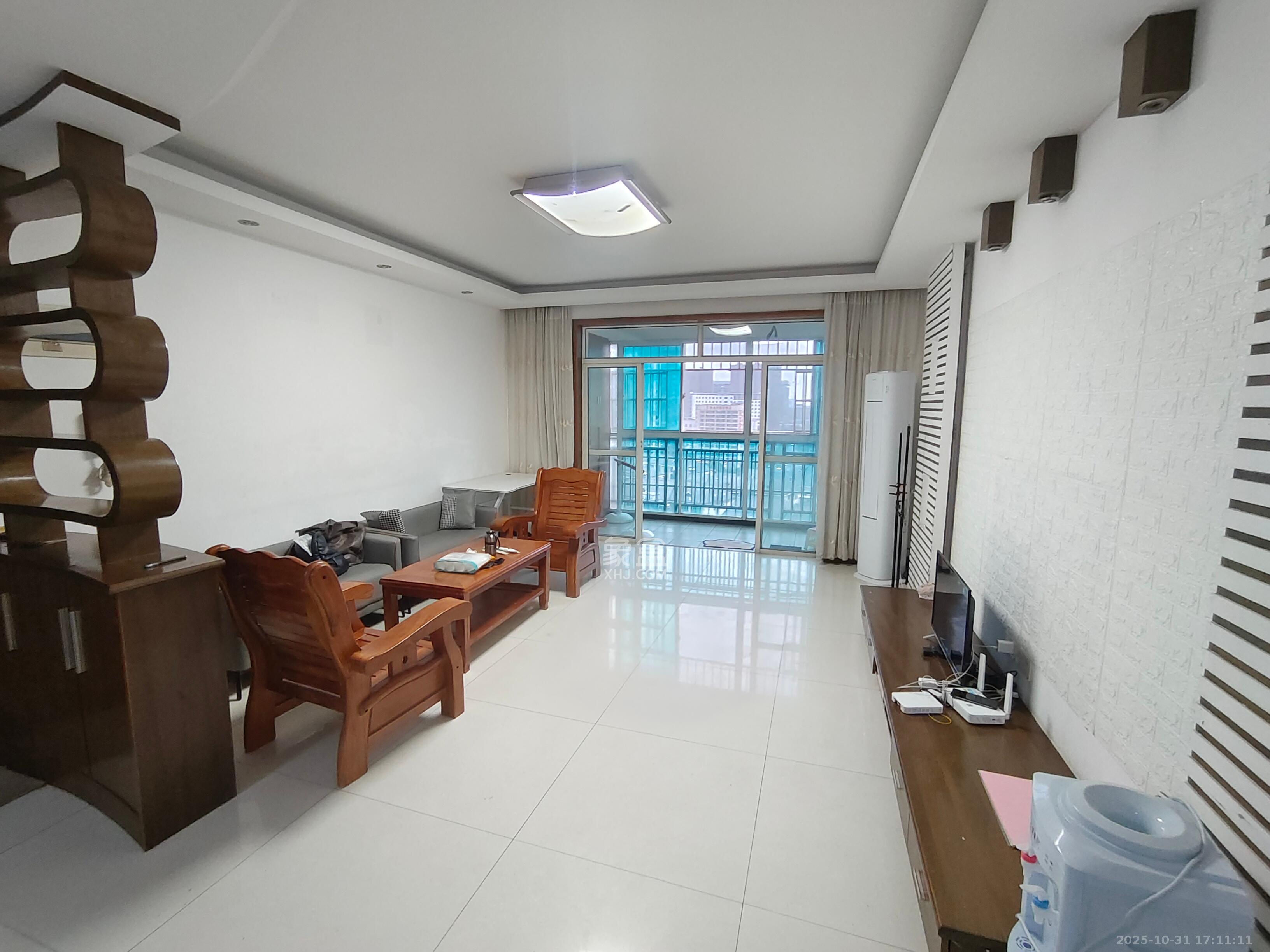 柠檬丽都 3室2厅2卫 2600.0元/月 柠檬丽都 3室2厅2卫 2600.0元/月室内图