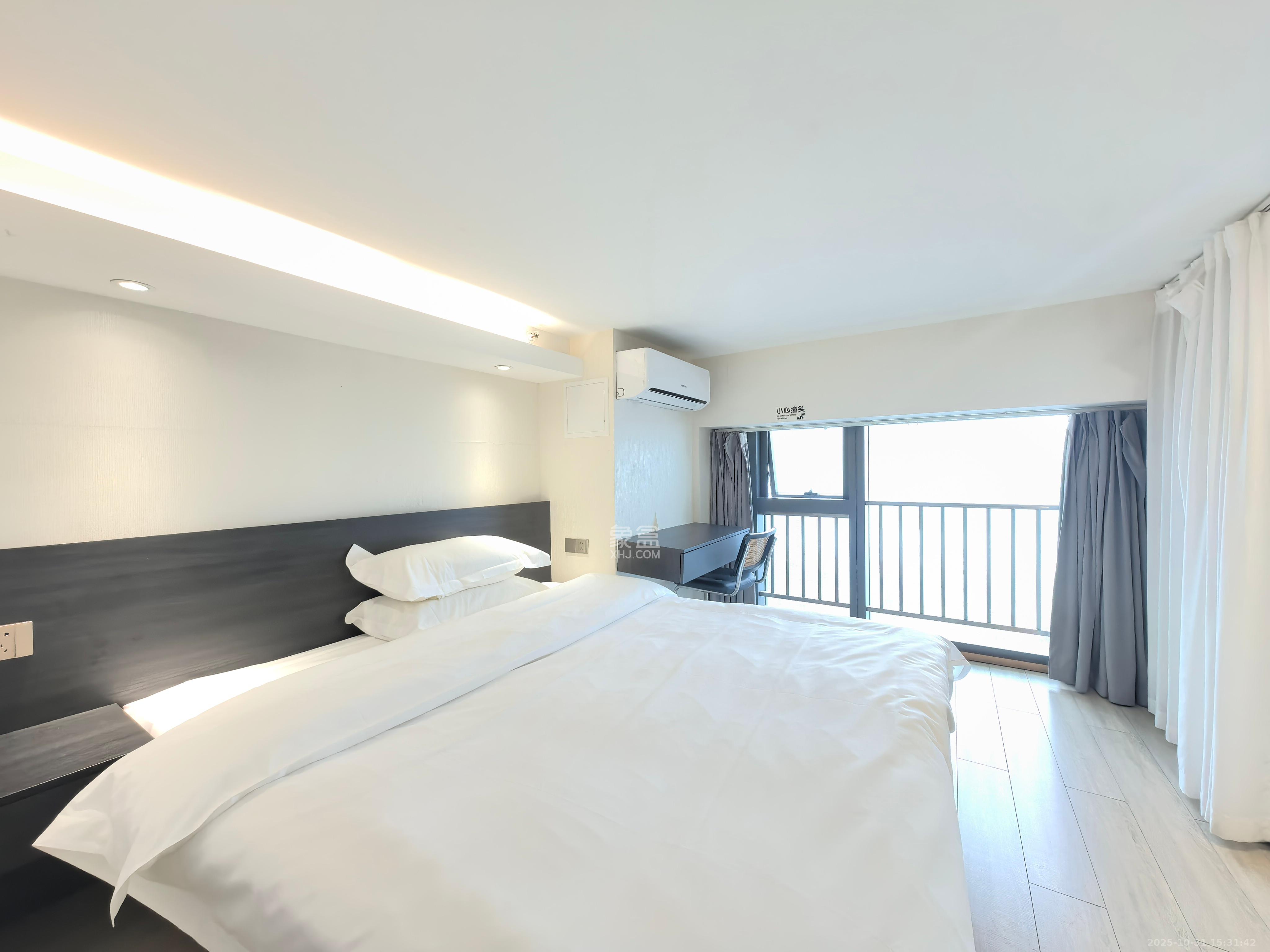 华远华时代  3室2厅1卫    3400.0元/月室内图