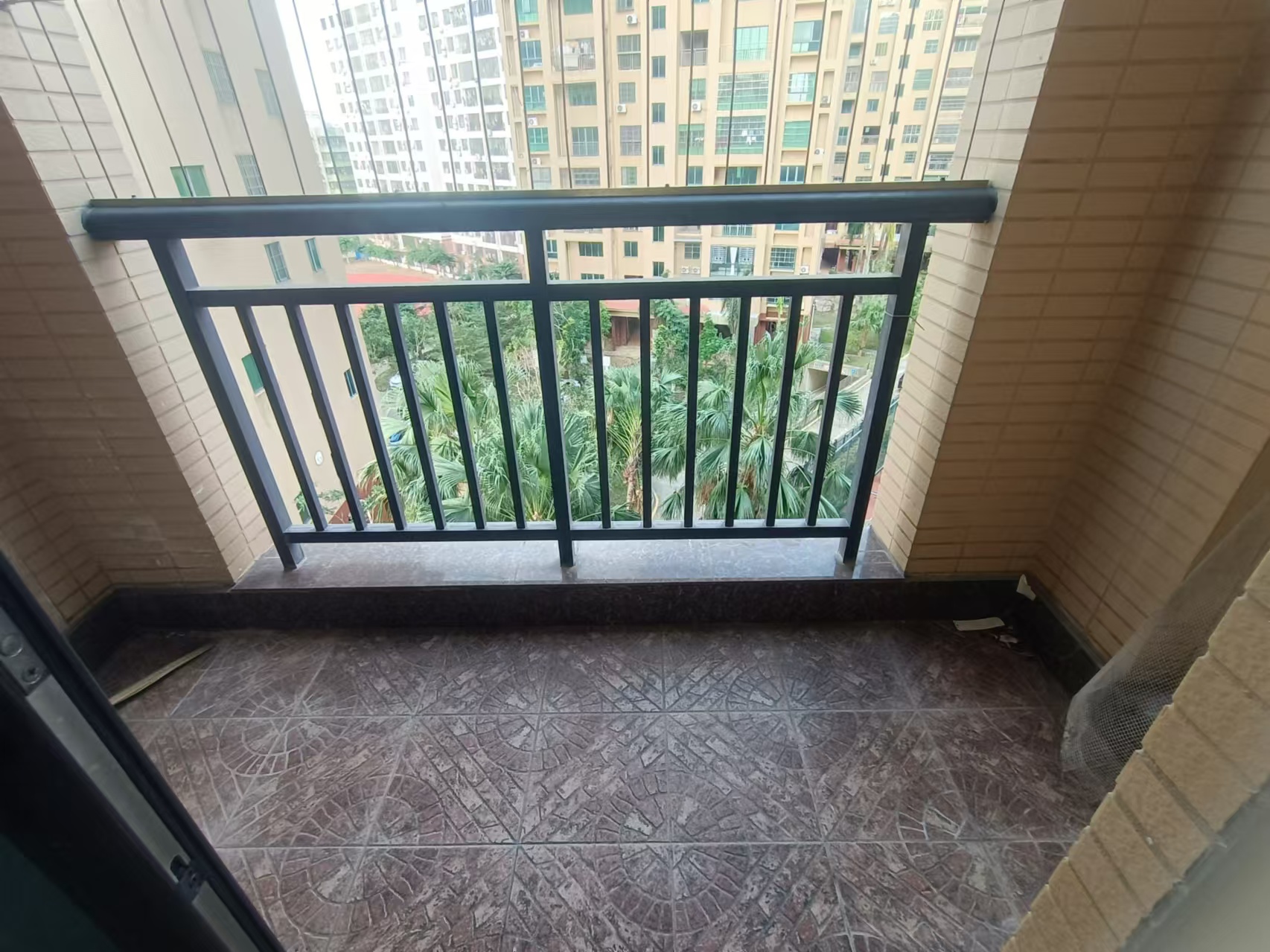 江畔人家  3室2厅2卫    2800.0元/月 江畔人家  3室2厅2卫    2800.0元/月室内图