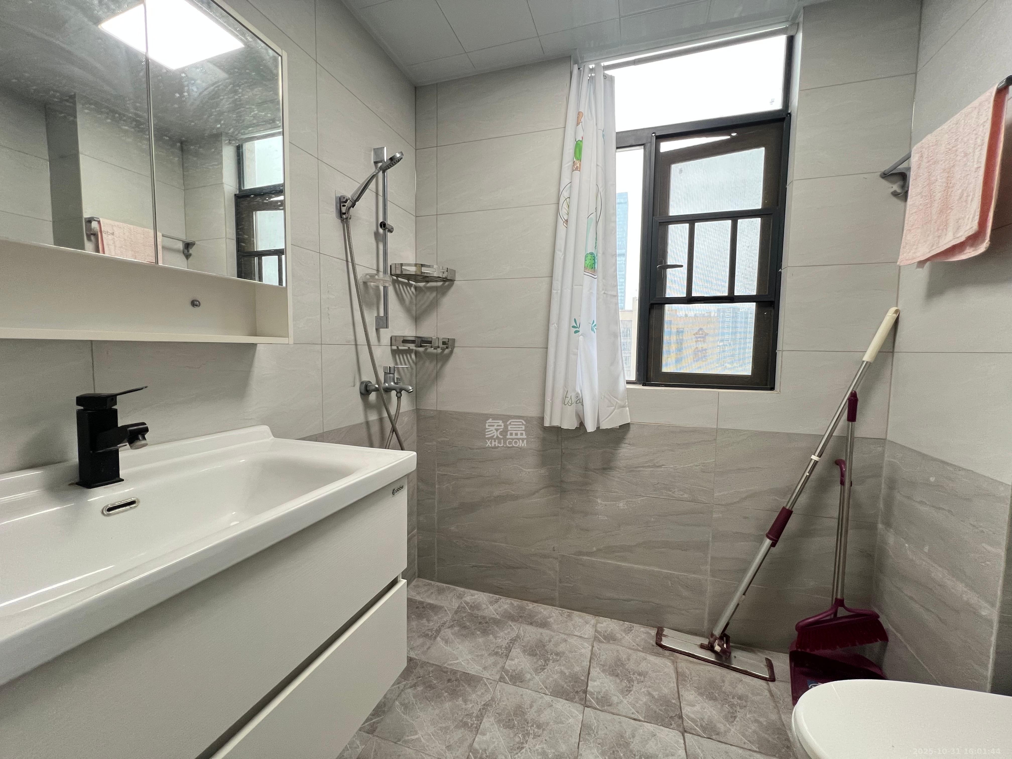 明大佳园  1室1厅1卫    1600.0元/月室内图