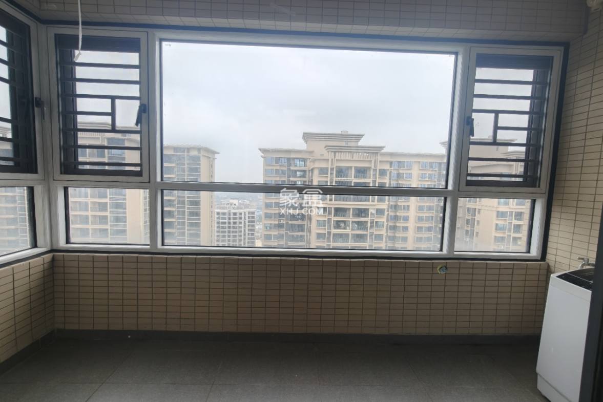 展兴汇景名城 3室2厅1卫 2500.0元/月 展兴汇景名城 3室2厅1卫 2500.0元/月室内图