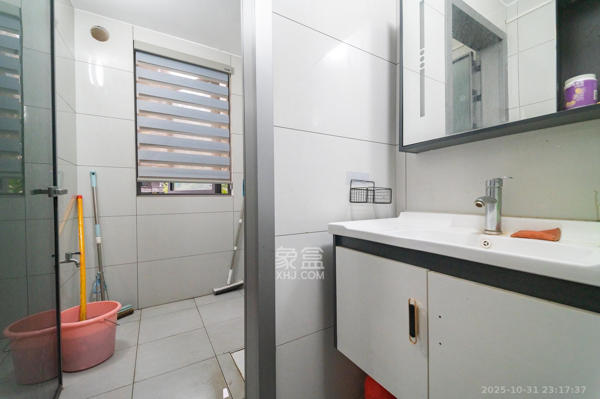 中建悦和城 4室2厅2卫 125.0万 中建悦和城 4室2厅2卫 125.0万卫生间