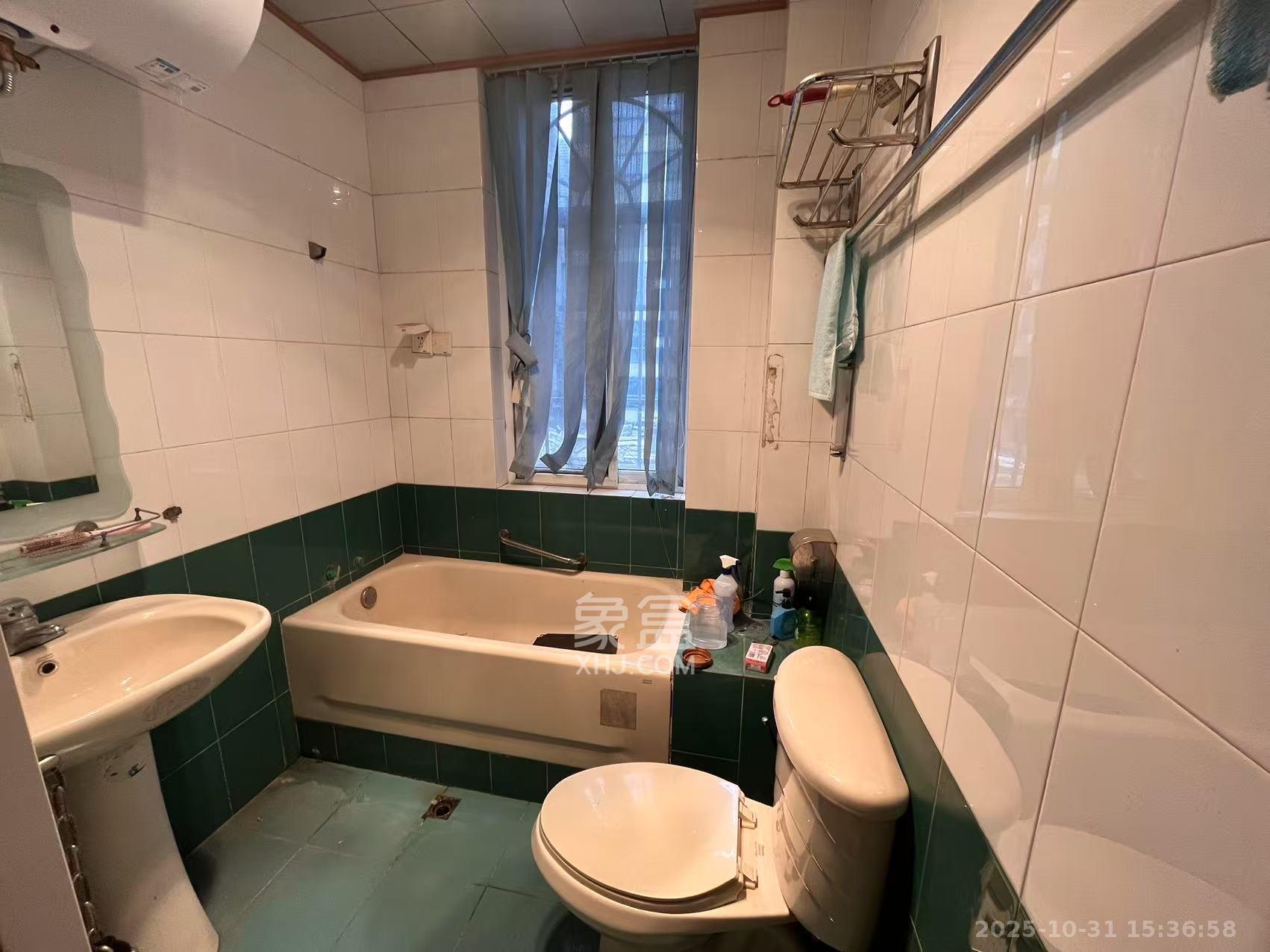 明珠苑  4室2厅2卫    3300.0元/月室内图