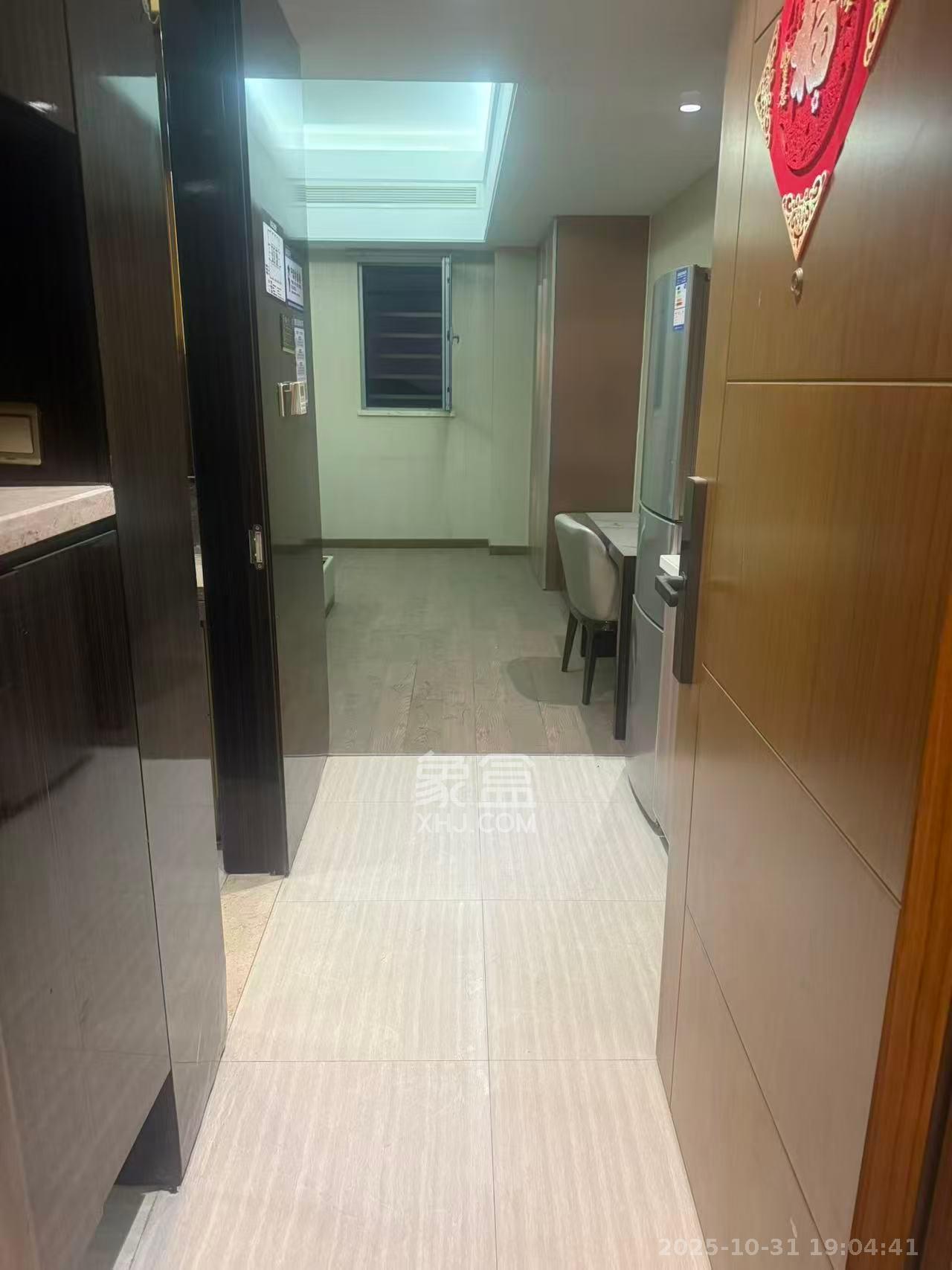 华远国际公寓  1室1厅1卫    3300.0元/月 华远国际公寓  1室1厅1卫    3300.0元/月