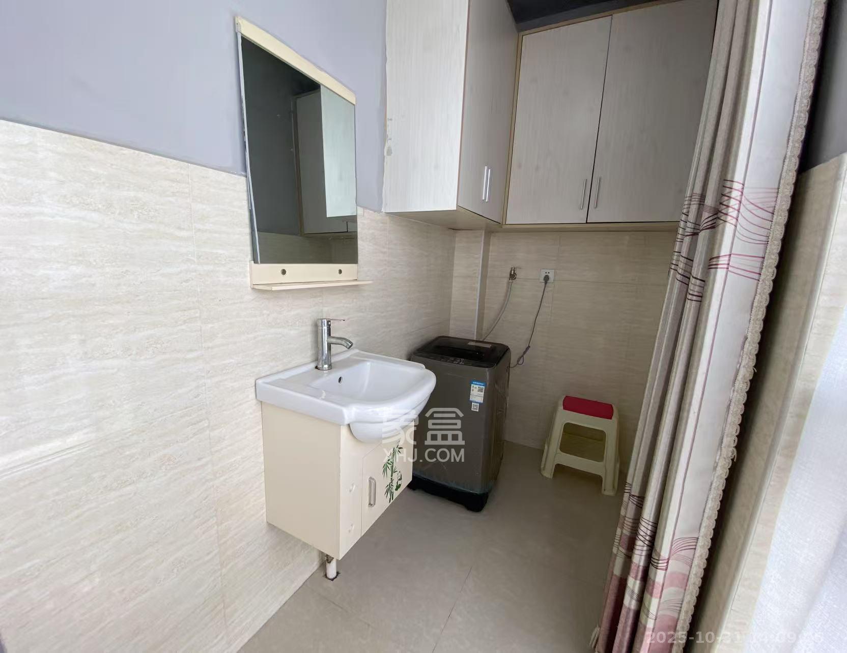 剑桥名门  1室1厅1卫    1300.0元/月室内图