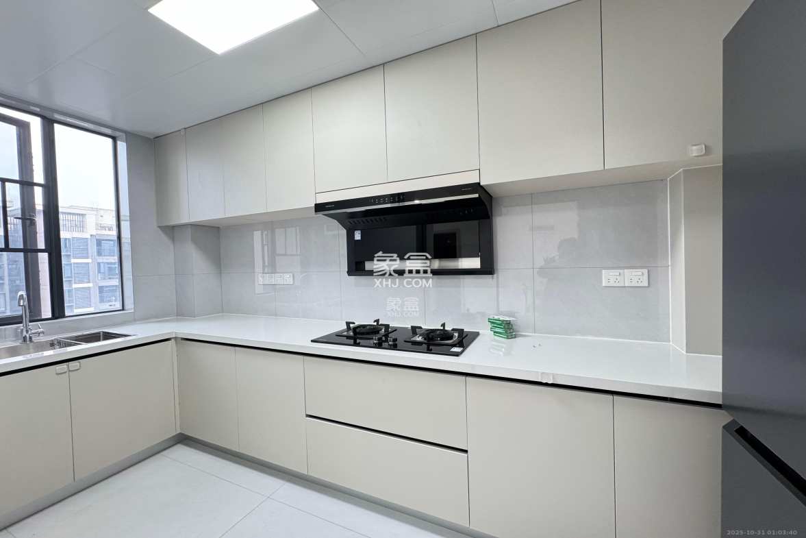 润和星河玥 3室2厅2卫 3000.0元/月 润和星河玥 3室2厅2卫 3000.0元/月室内图