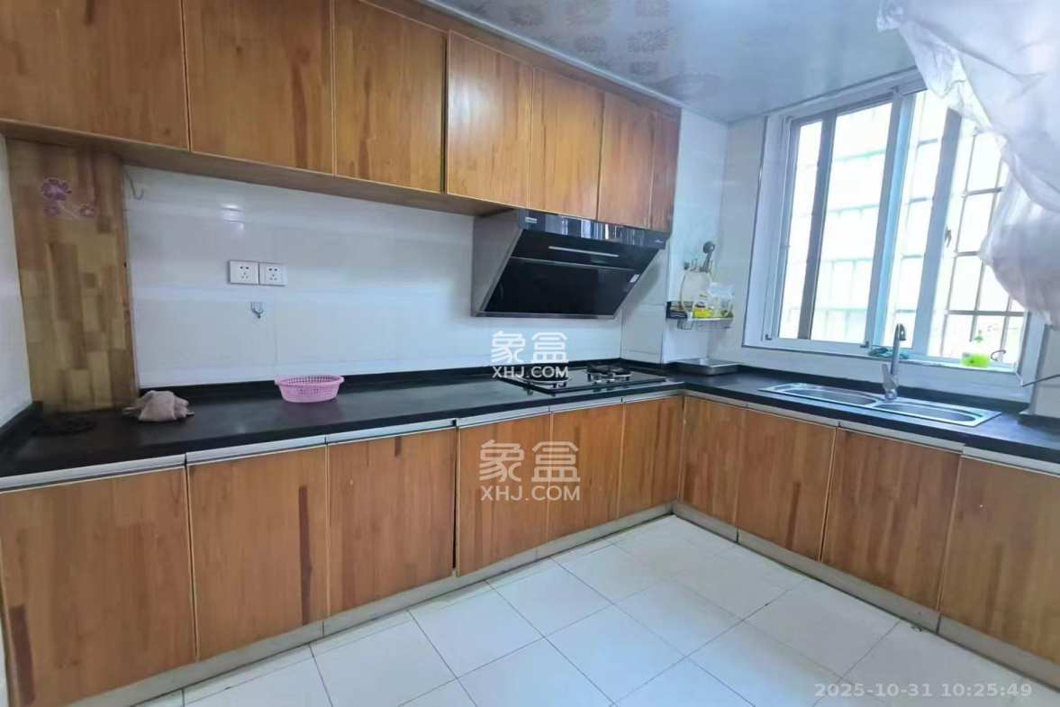 谷山乐园二期  3室2厅1卫    1900.0元/月 谷山乐园二期  3室2厅1卫    1900.0元/月室内图1