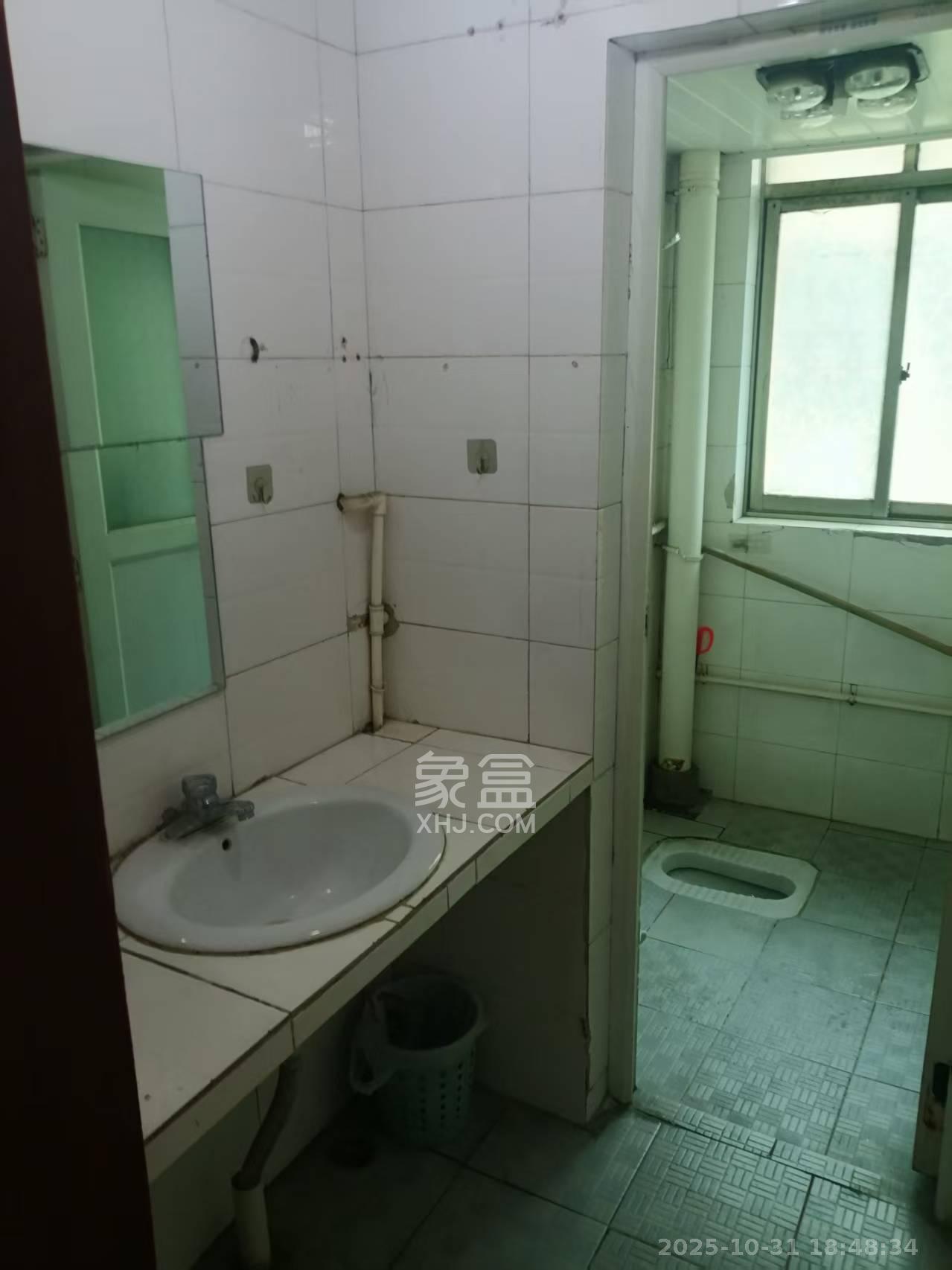 仁和家园 1室1厅1卫 1500.0元/月 仁和家园 1室1厅1卫 1500.0元/月室内图