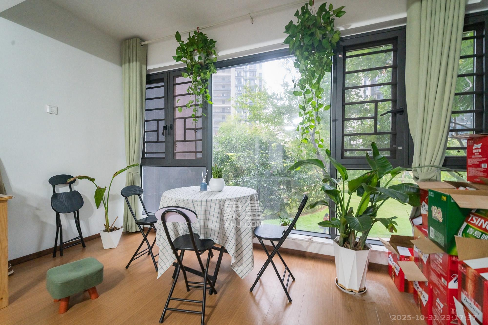 中建悦和城  4室2厅2卫    125.0万阳台