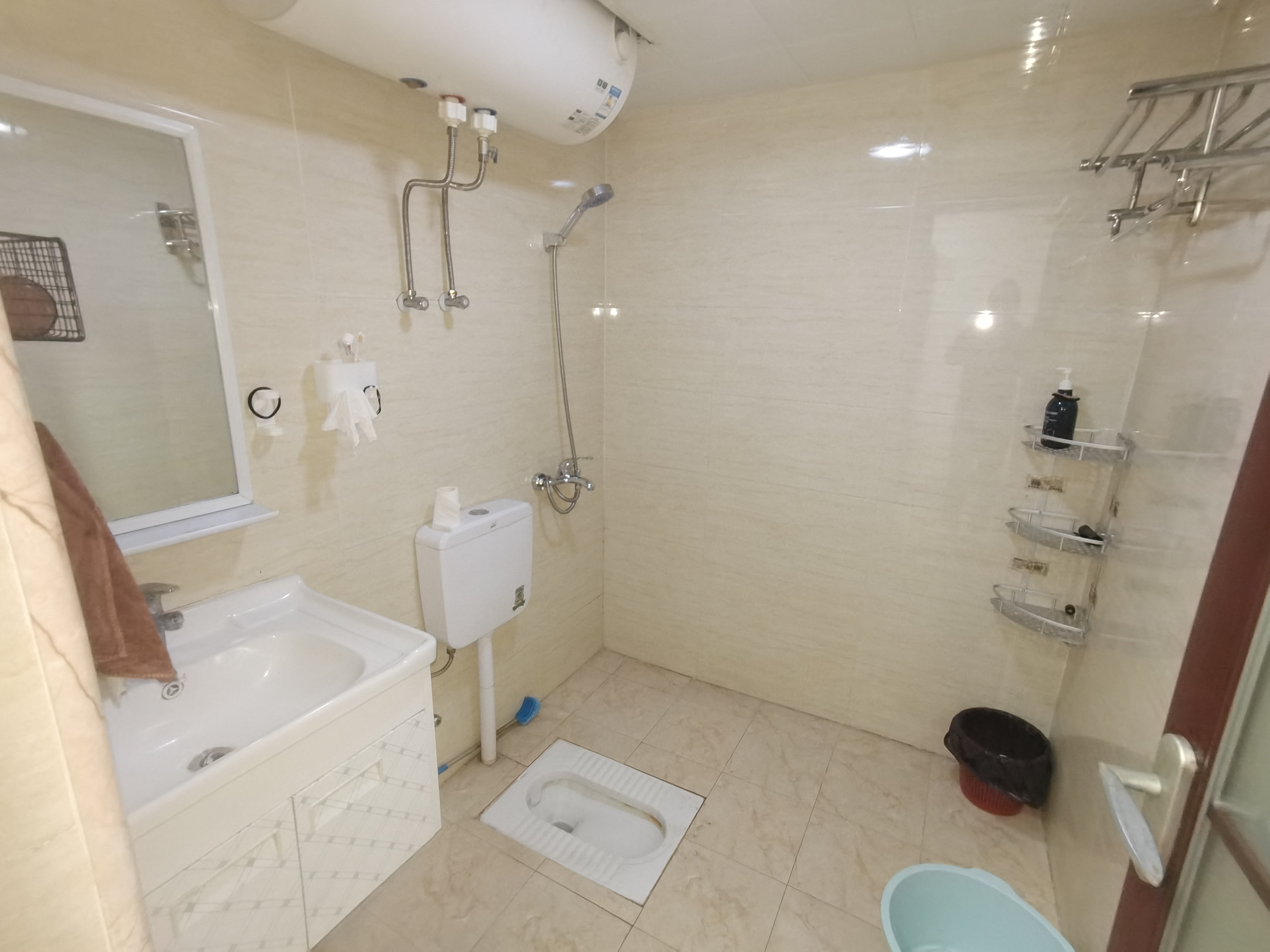 益安公寓  4室2厅3卫    2400.0元/月 益安公寓  4室2厅3卫    2400.0元/月户型图