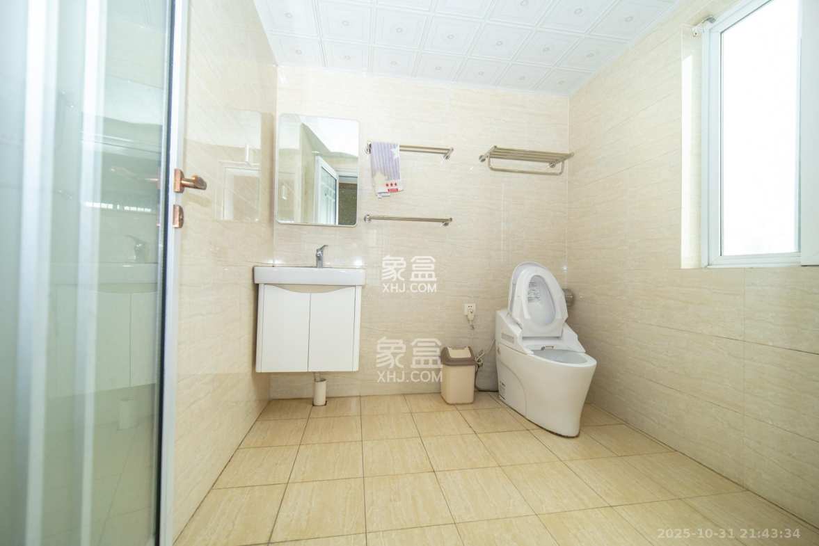 楚天世纪城西苑  3室2厅2卫    79.8万 楚天世纪城西苑  3室2厅2卫    79.8万卫生间