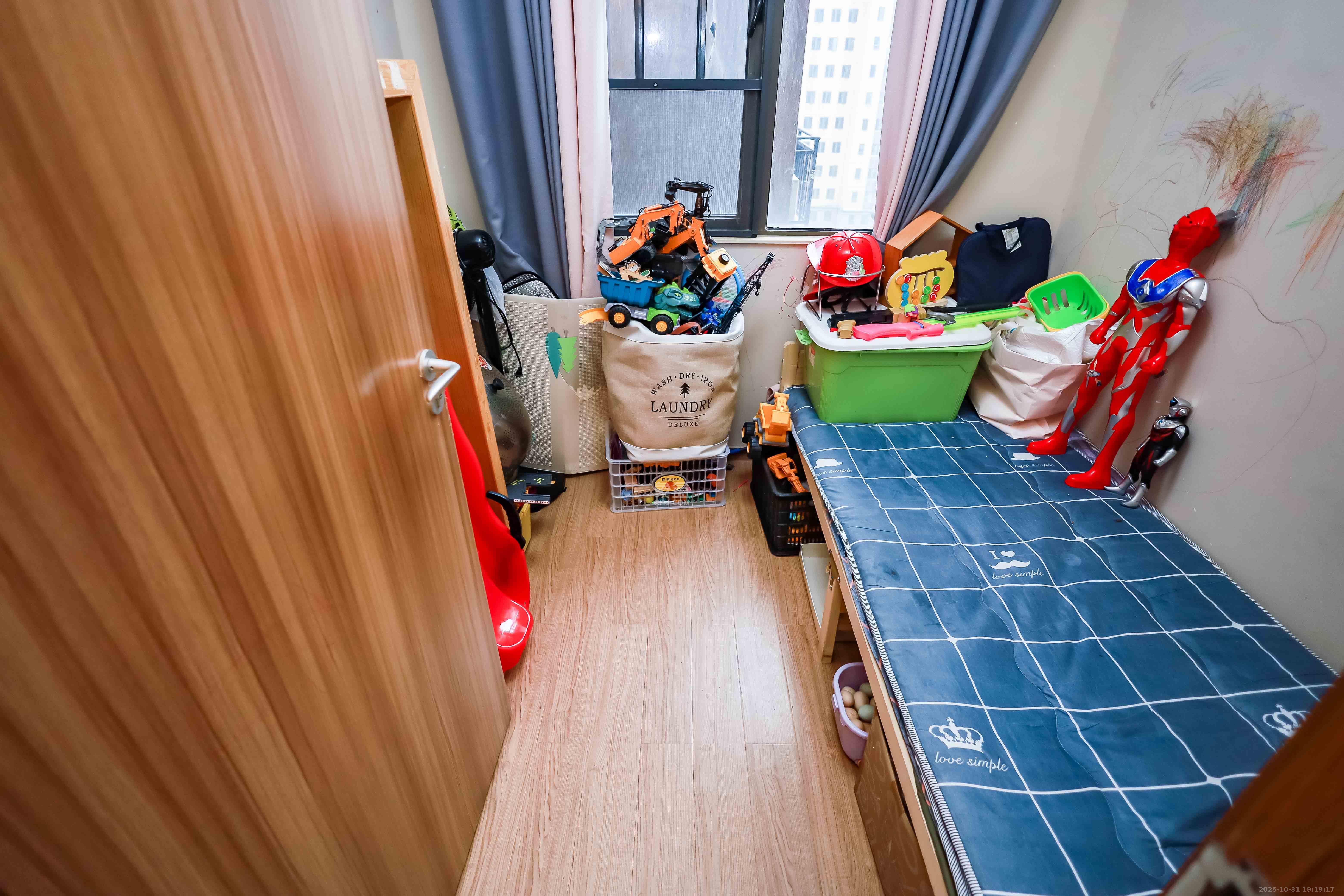 麓谷小镇  3室2厅1卫    58.8万卧室