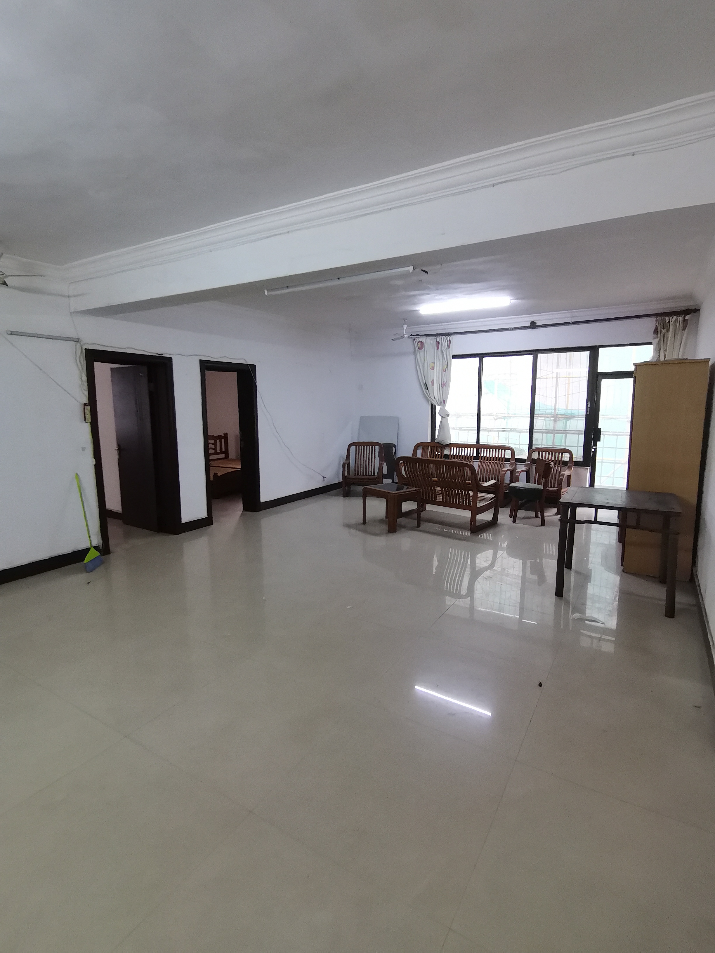 工商公寓 3室1厅1卫 1500.0元/月 工商公寓 3室1厅1卫 1500.0元/月室内图