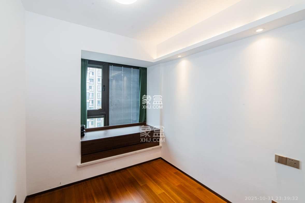 北辰瀚江府  3室2厅2卫    240.0万 北辰瀚江府  3室2厅2卫    240.0万卧室