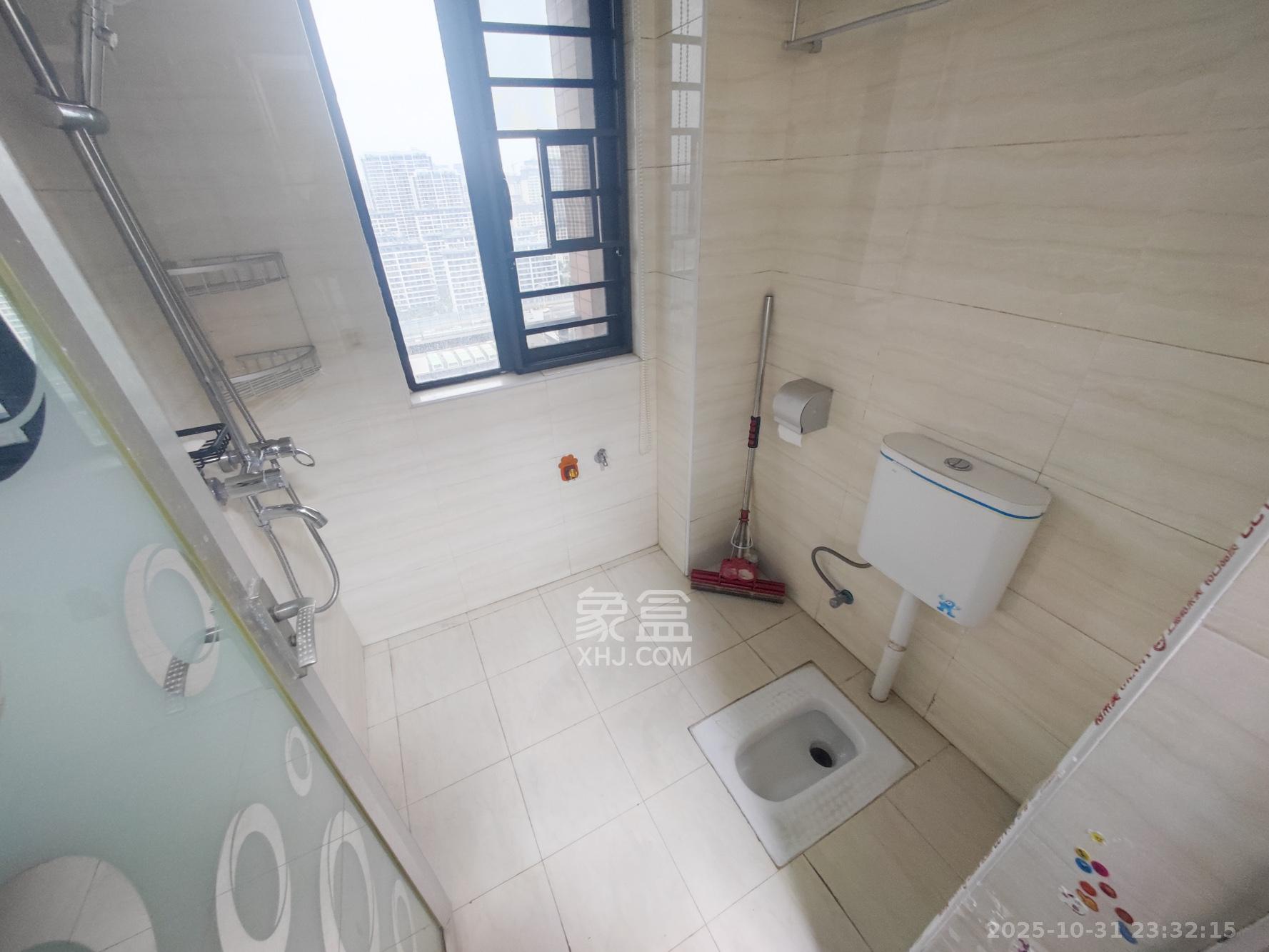 长房南屏锦源 3室2厅2卫 95.0万 长房南屏锦源 3室2厅2卫 95.0万卫生间