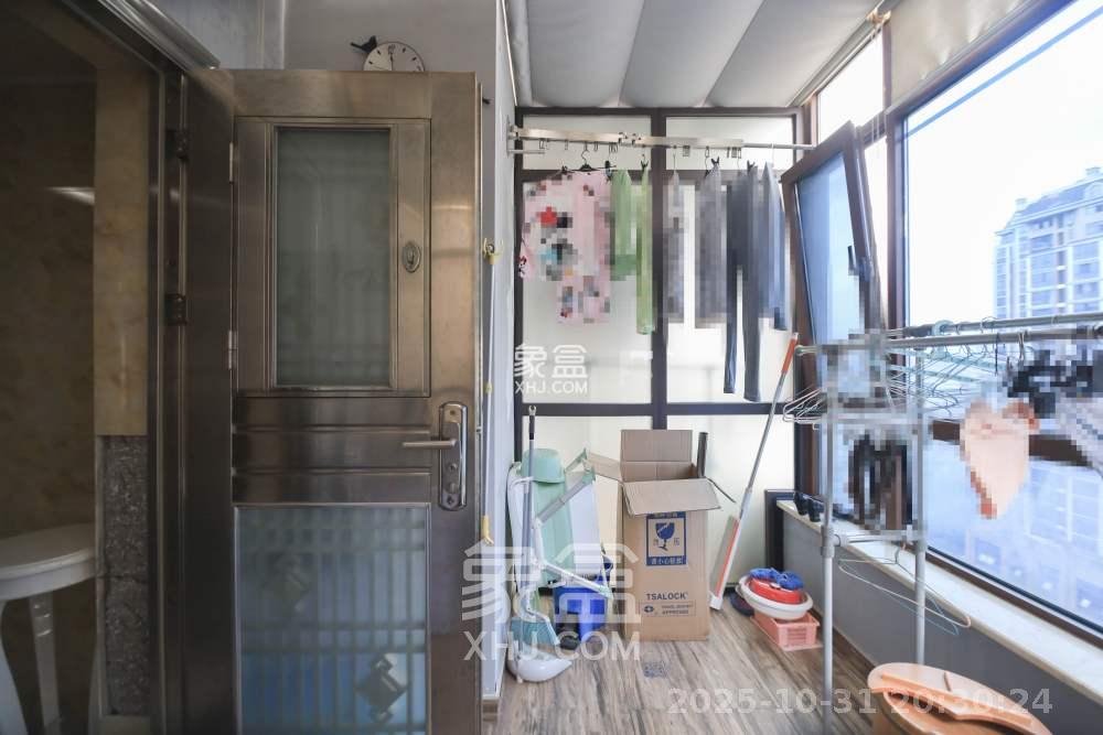 天赐良园  5室2厅2卫    10000.0元/月 天赐良园  5室2厅2卫    10000.0元/月室内图