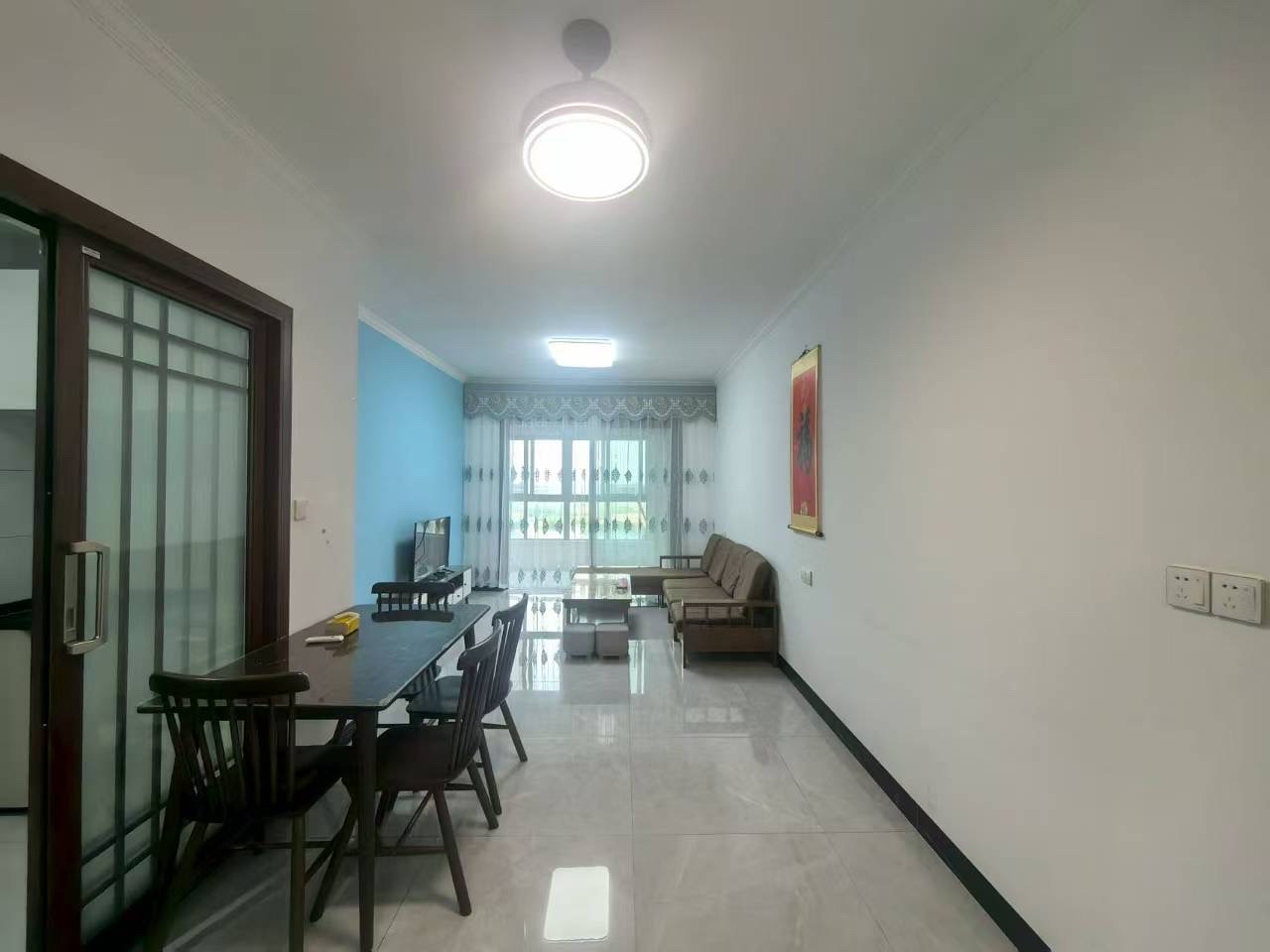 绿地海森林  3室2厅1卫    2200.0元/月 绿地海森林  3室2厅1卫    2200.0元/月室内图