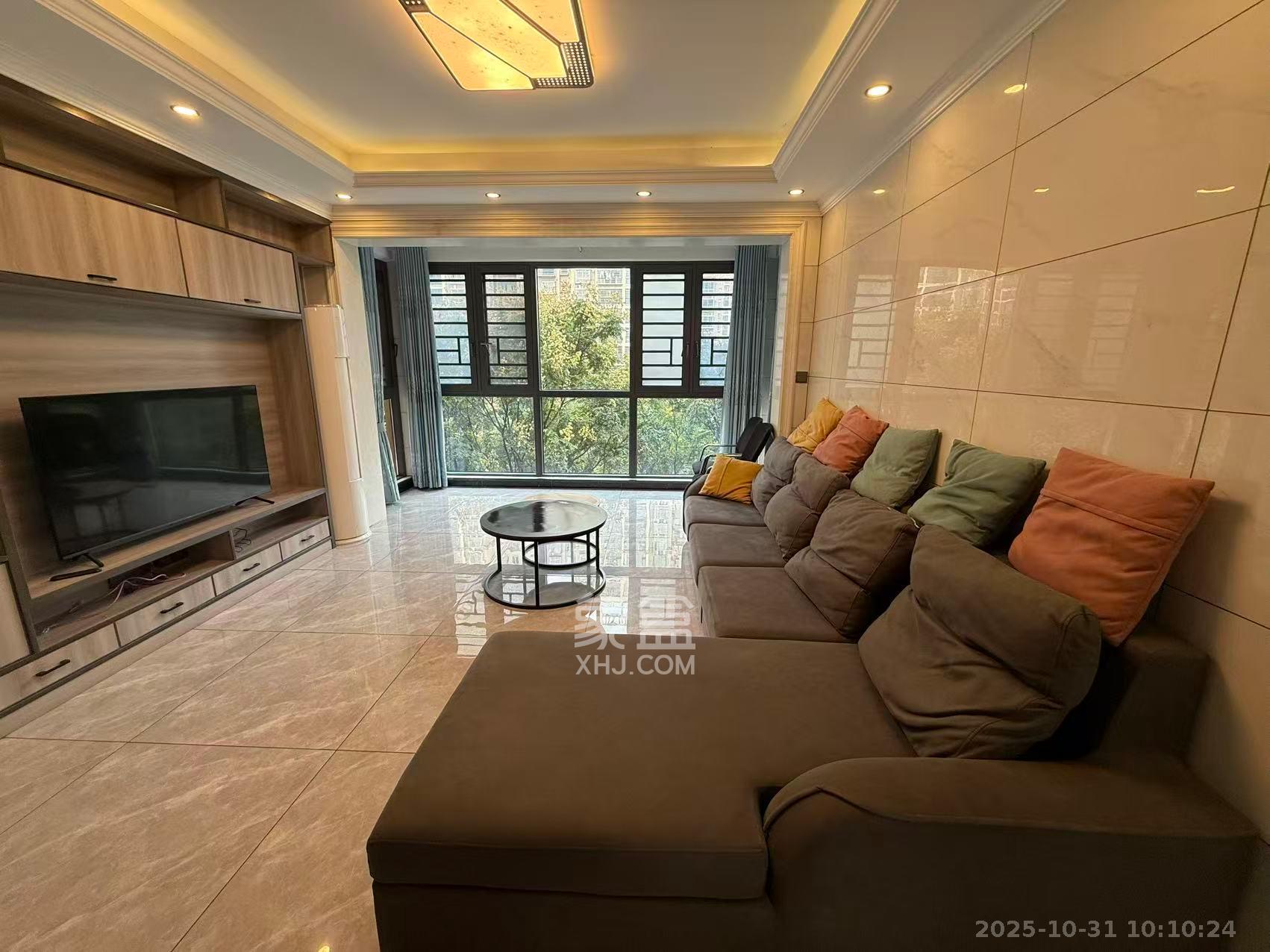 和润园一、二期  3室2厅1卫    2400.0元/月 和润园一、二期  3室2厅1卫    2400.0元/月室内图