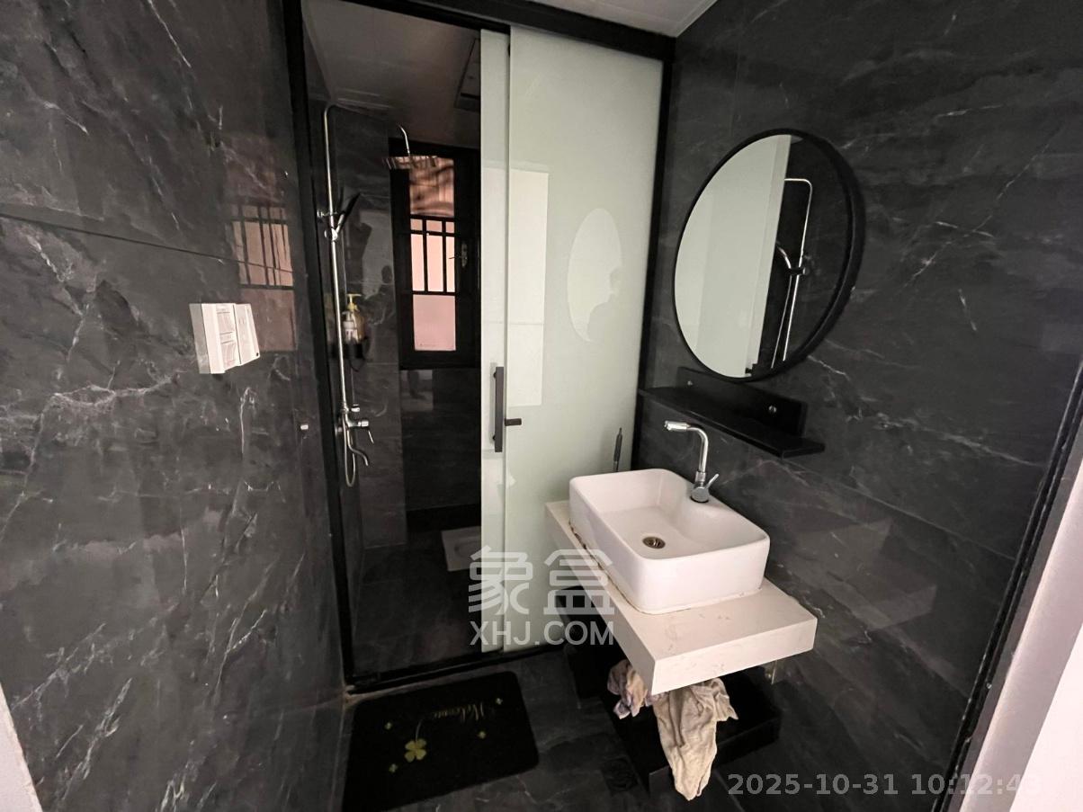 金轮星光名座 2室1厅1卫 2000.0元/月 金轮星光名座 2室1厅1卫 2000.0元/月室内图