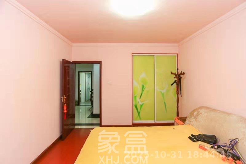 新诚小区  2室2厅1卫    1800.0元/月室内图