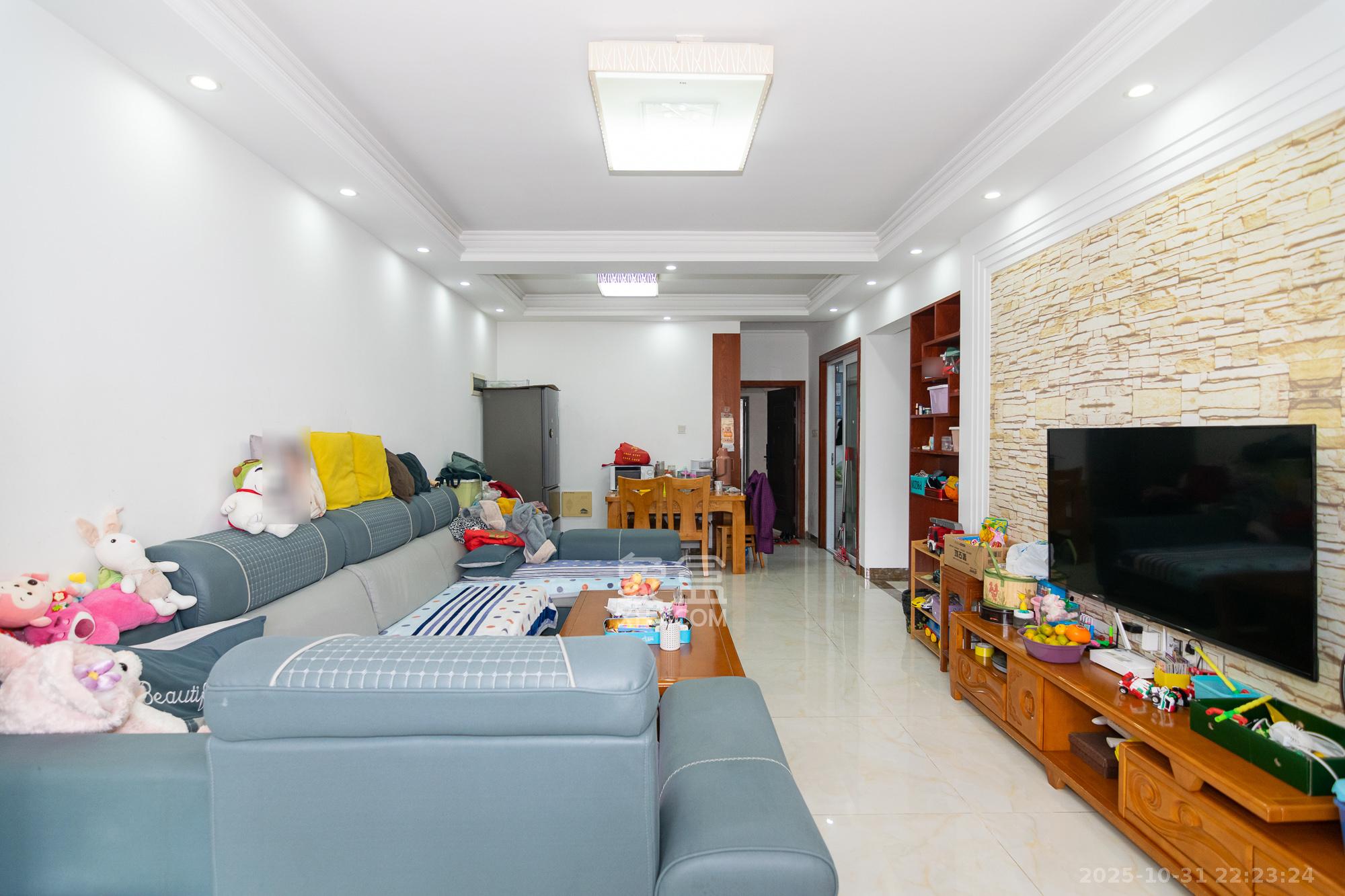 澳海澜庭  2室2厅1卫    45.0万客厅