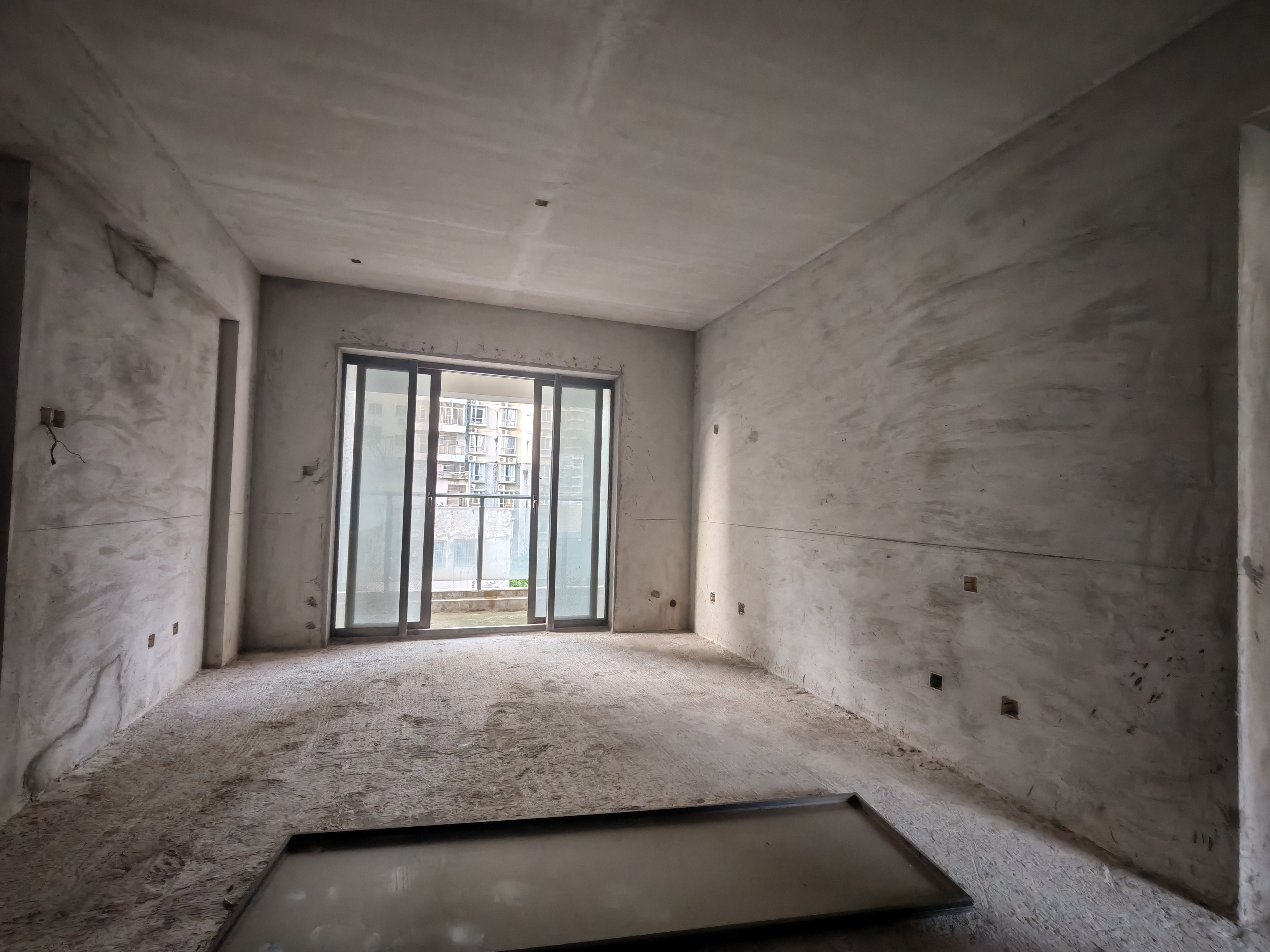 和信广场 3室2厅2卫 294.0万 和信广场 3室2厅2卫 294.0万客厅