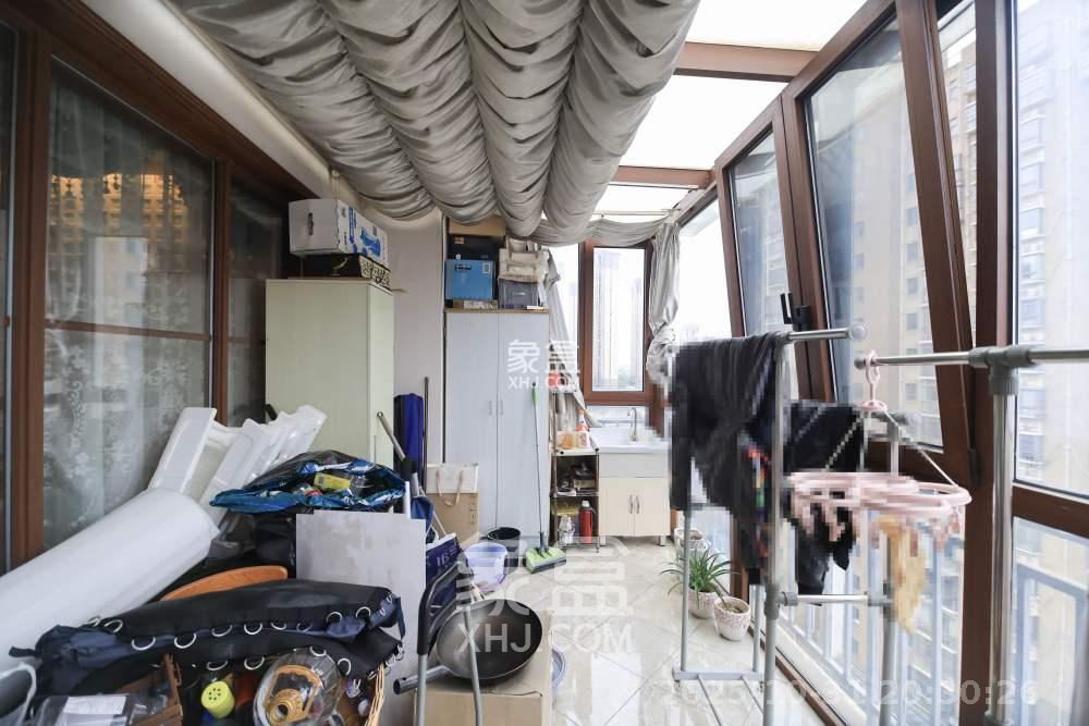 天赐良园  5室2厅2卫    10000.0元/月 天赐良园  5室2厅2卫    10000.0元/月室内图