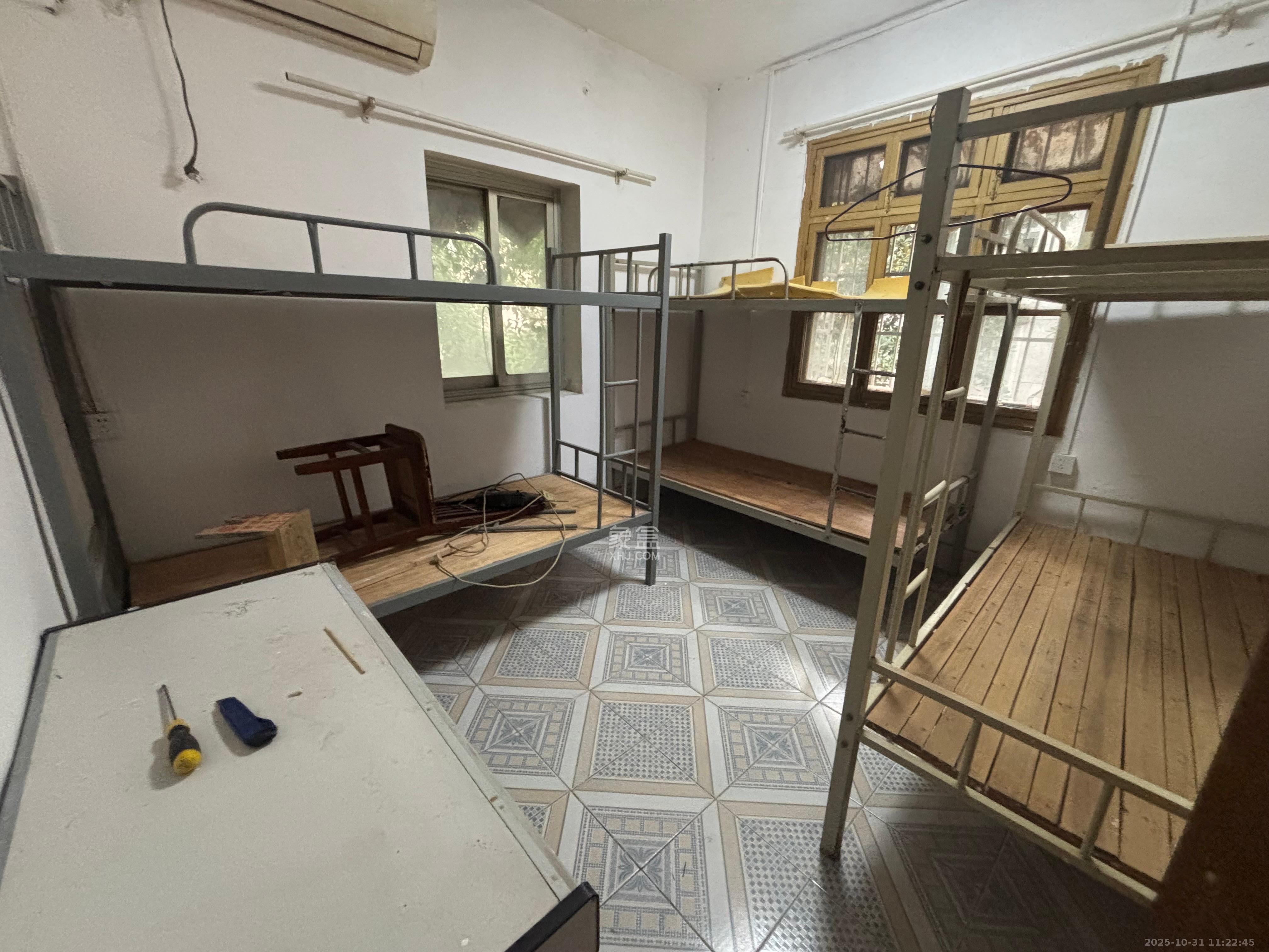 省科技厅机关二院  4室1厅2卫    2200.0元/月 省科技厅机关二院  4室1厅2卫    2200.0元/月室内图1