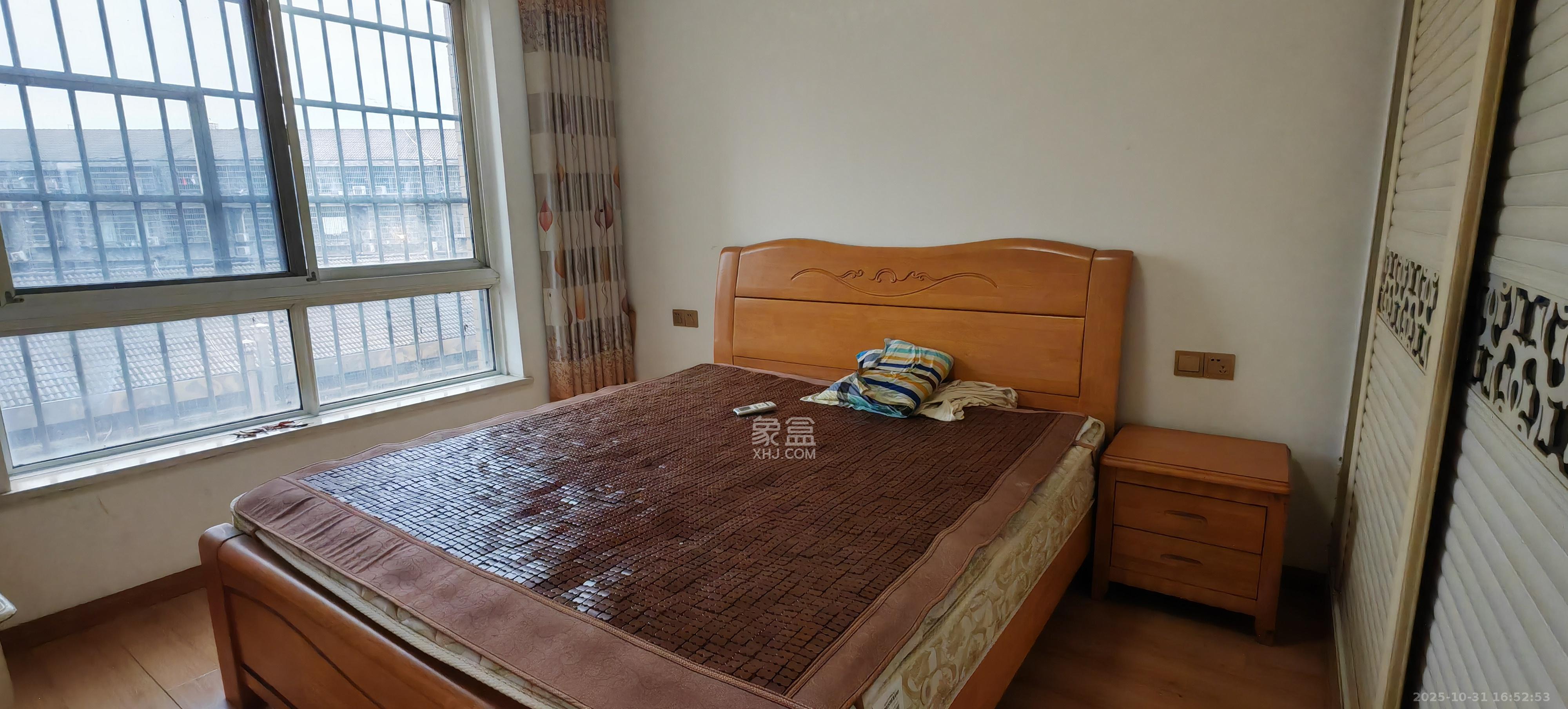 领东汇  2室2厅1卫    1900.0元/月室内图