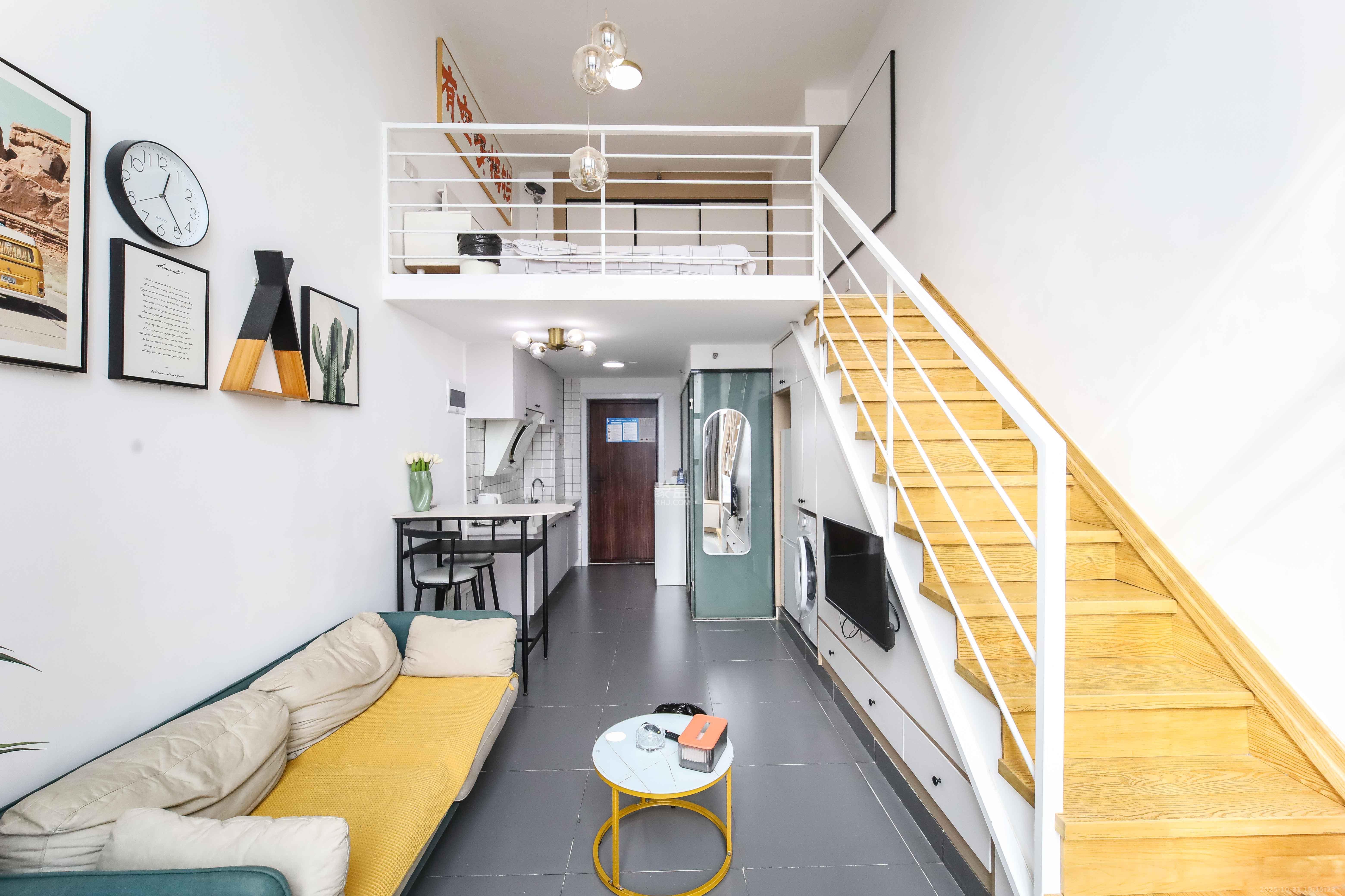 东盈商业广场(华泉城市广场)  1室1厅1卫   50.00万 东盈商业广场(华泉城市广场)  1室1厅1卫   50.00万客厅