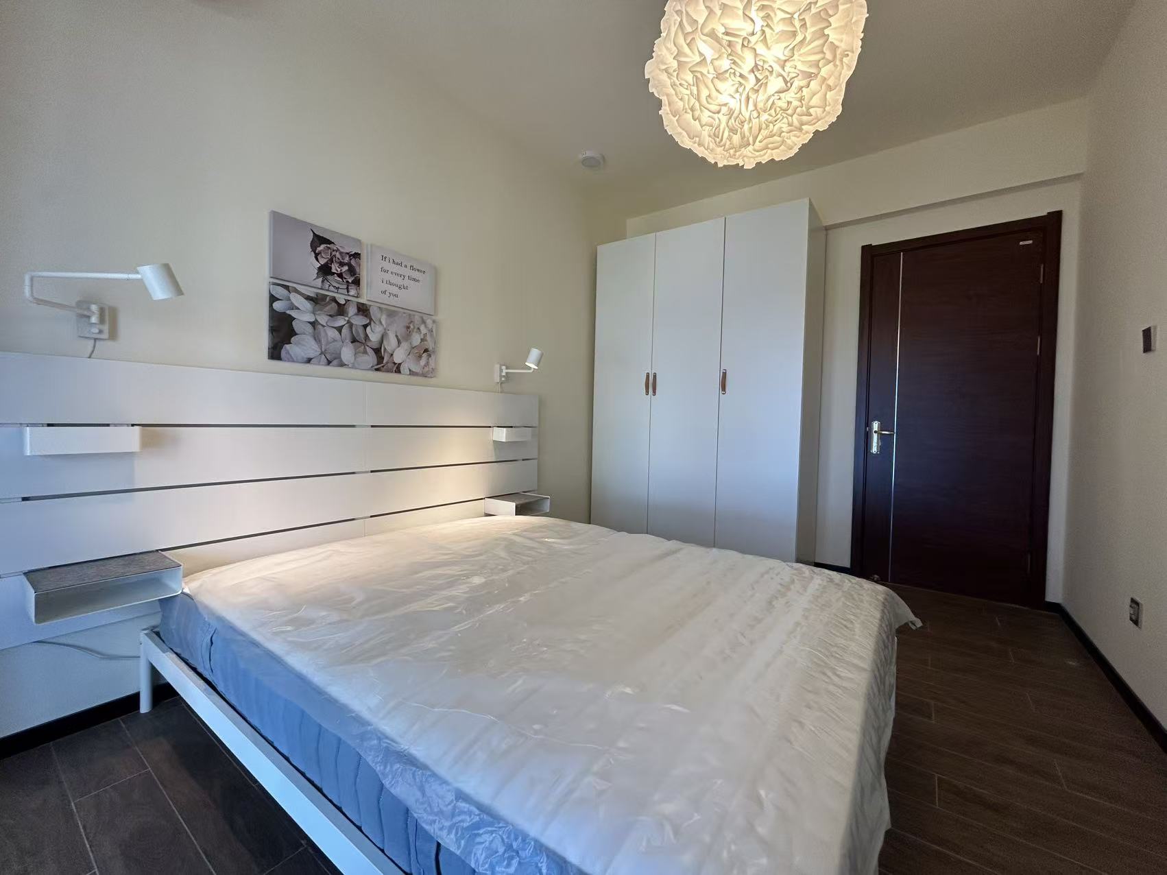 碧桂园中央半岛  4室2厅2卫    270.0万客厅