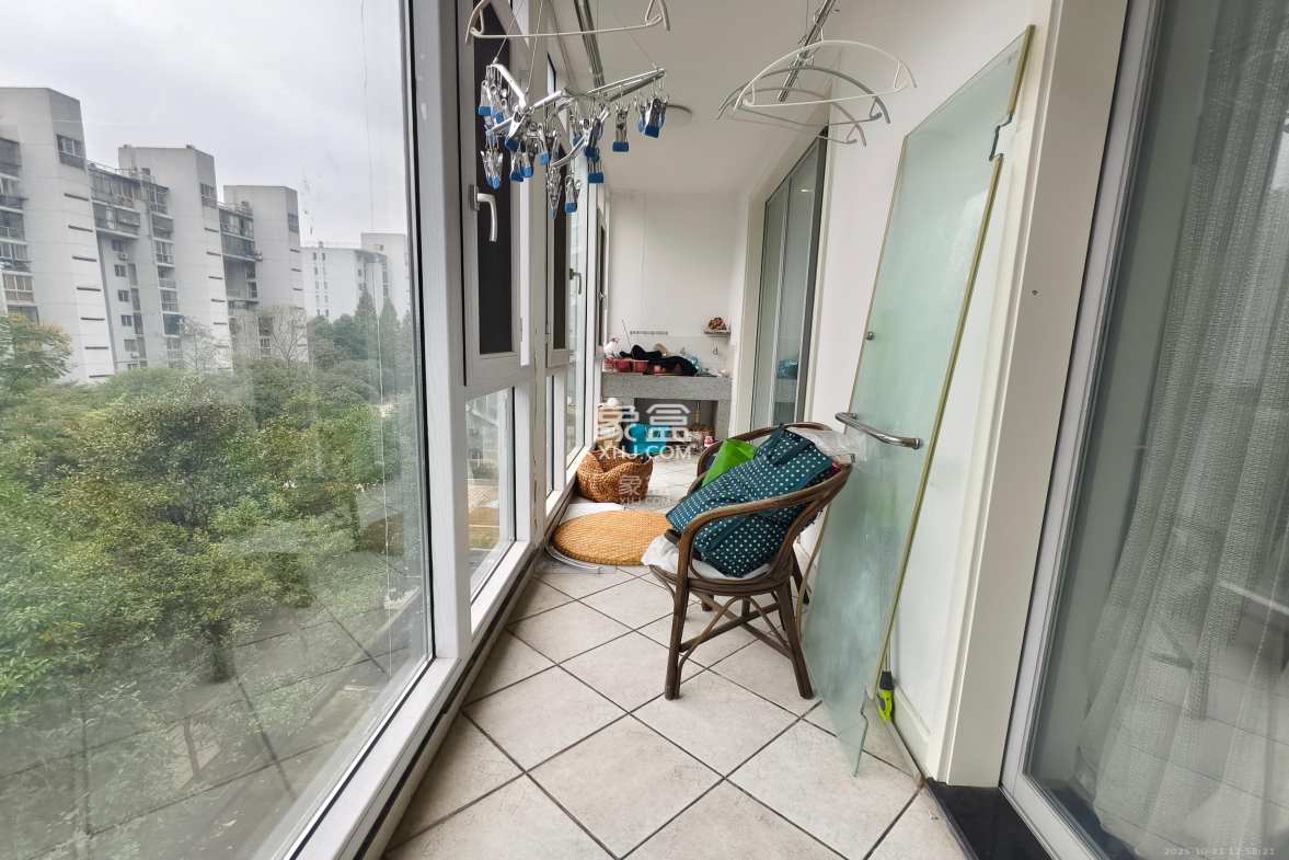 阳光100二期 5室2厅2卫 5500.0元/月 阳光100二期 5室2厅2卫 5500.0元/月室内图