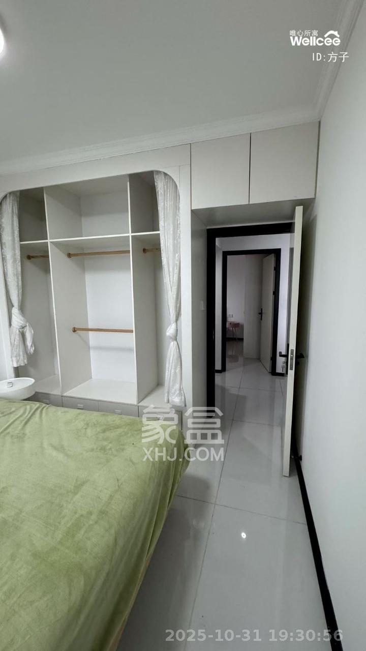 星发东宸花园  2室2厅1卫    1700.0元/月 星发东宸花园  2室2厅1卫    1700.0元/月室内图