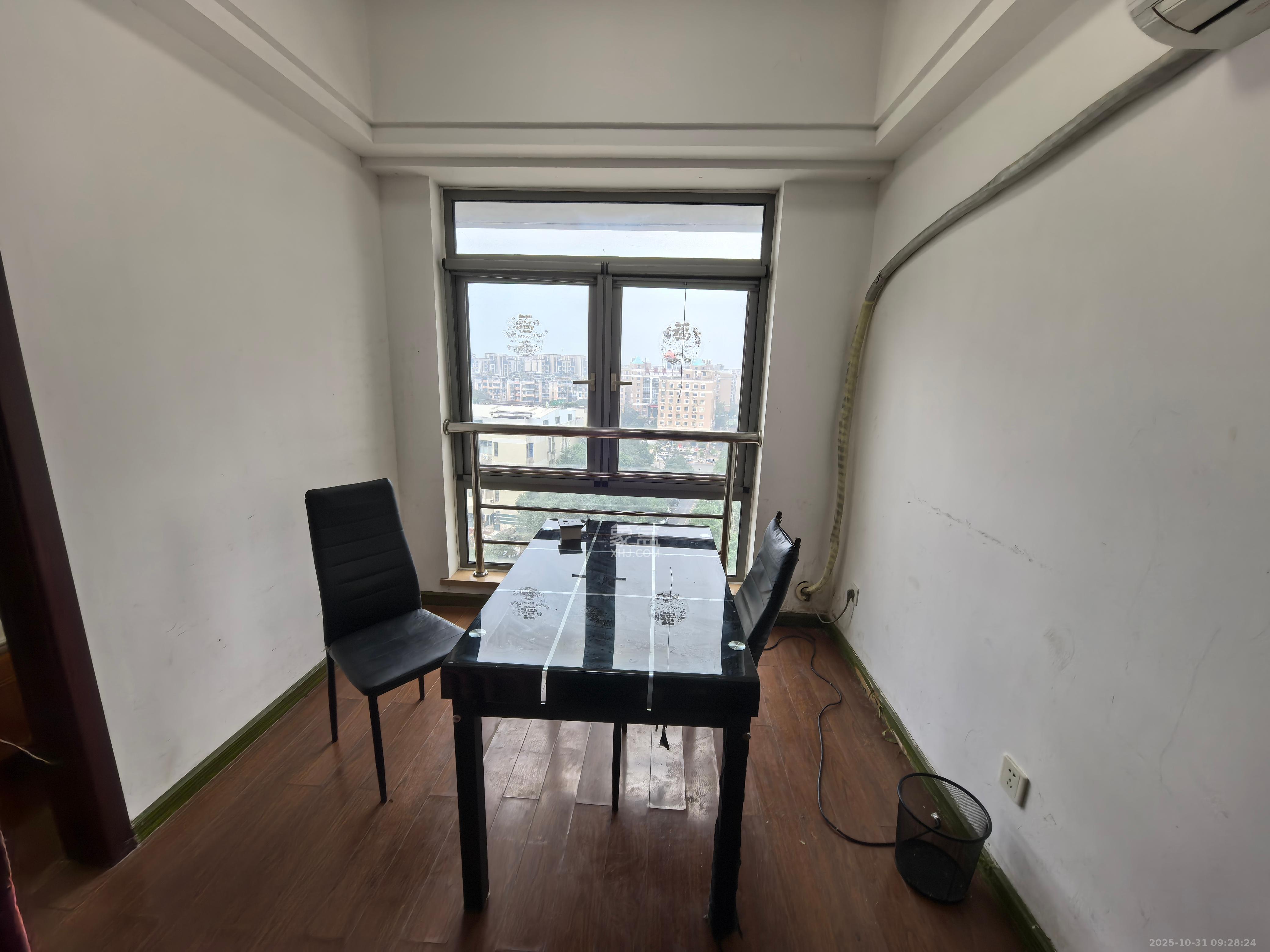 环宇天地、中海地产（中信城市广场二期）  2室2厅1卫    1800.0元/月室内图