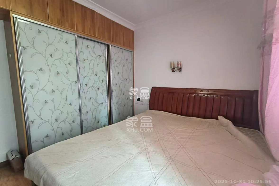 谷山乐园二期  3室2厅1卫    1900.0元/月 谷山乐园二期  3室2厅1卫    1900.0元/月室内图