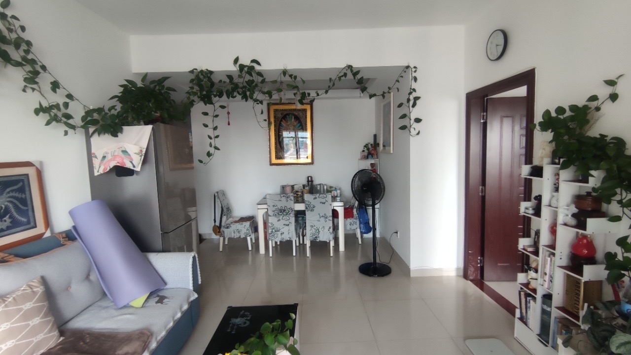 蔚兰天成  2室2厅1卫    125.0万客厅