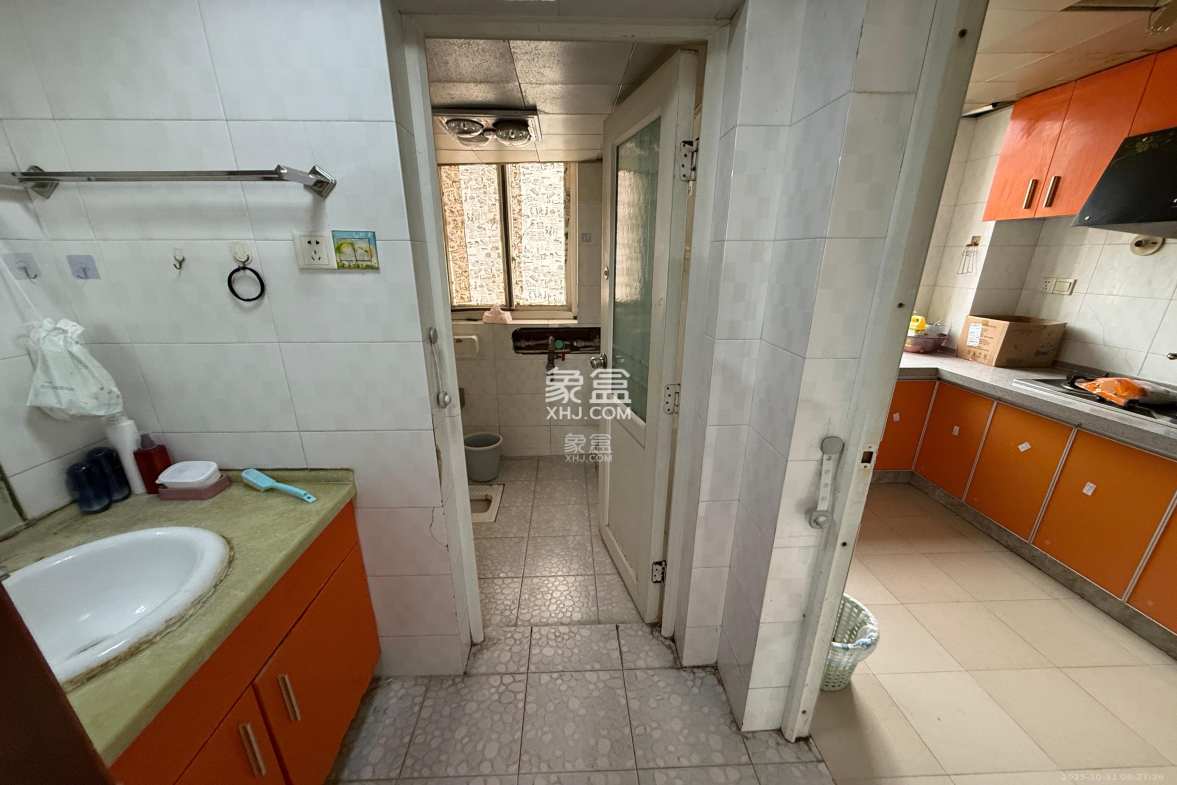 德润园 2室2厅1卫 1600.0元/月 德润园 2室2厅1卫 1600.0元/月室内图