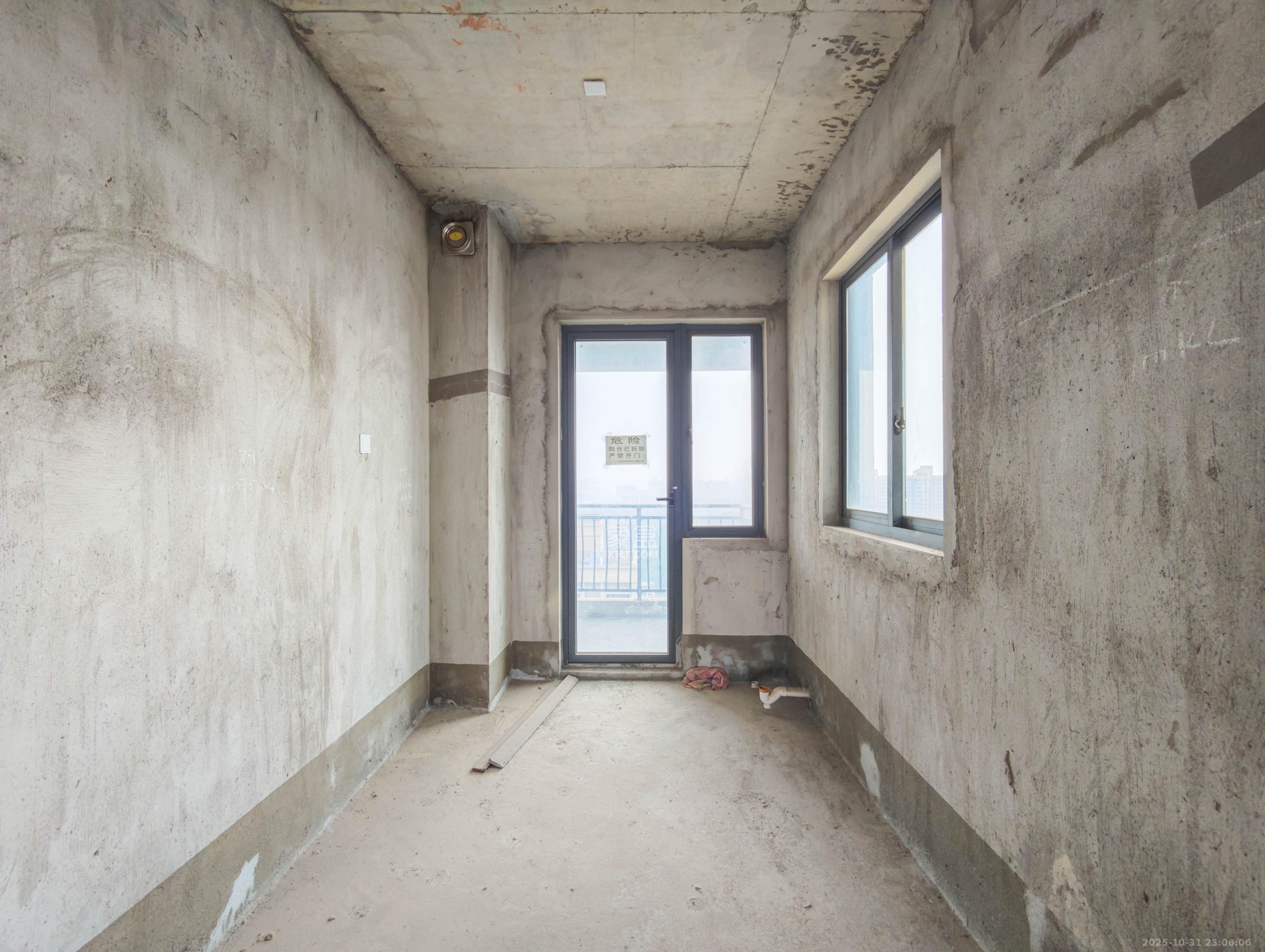 碧桂园南城首府（东宸林海）  4室2厅2卫    134.0万其他