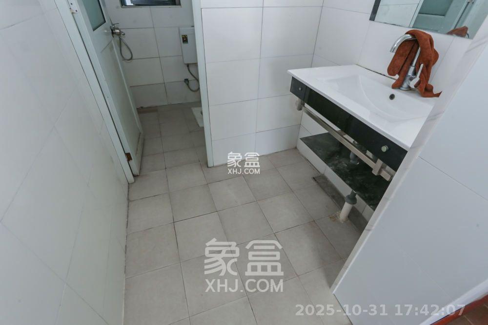 长房时代城  3室2厅1卫    2400.0元/月室内图