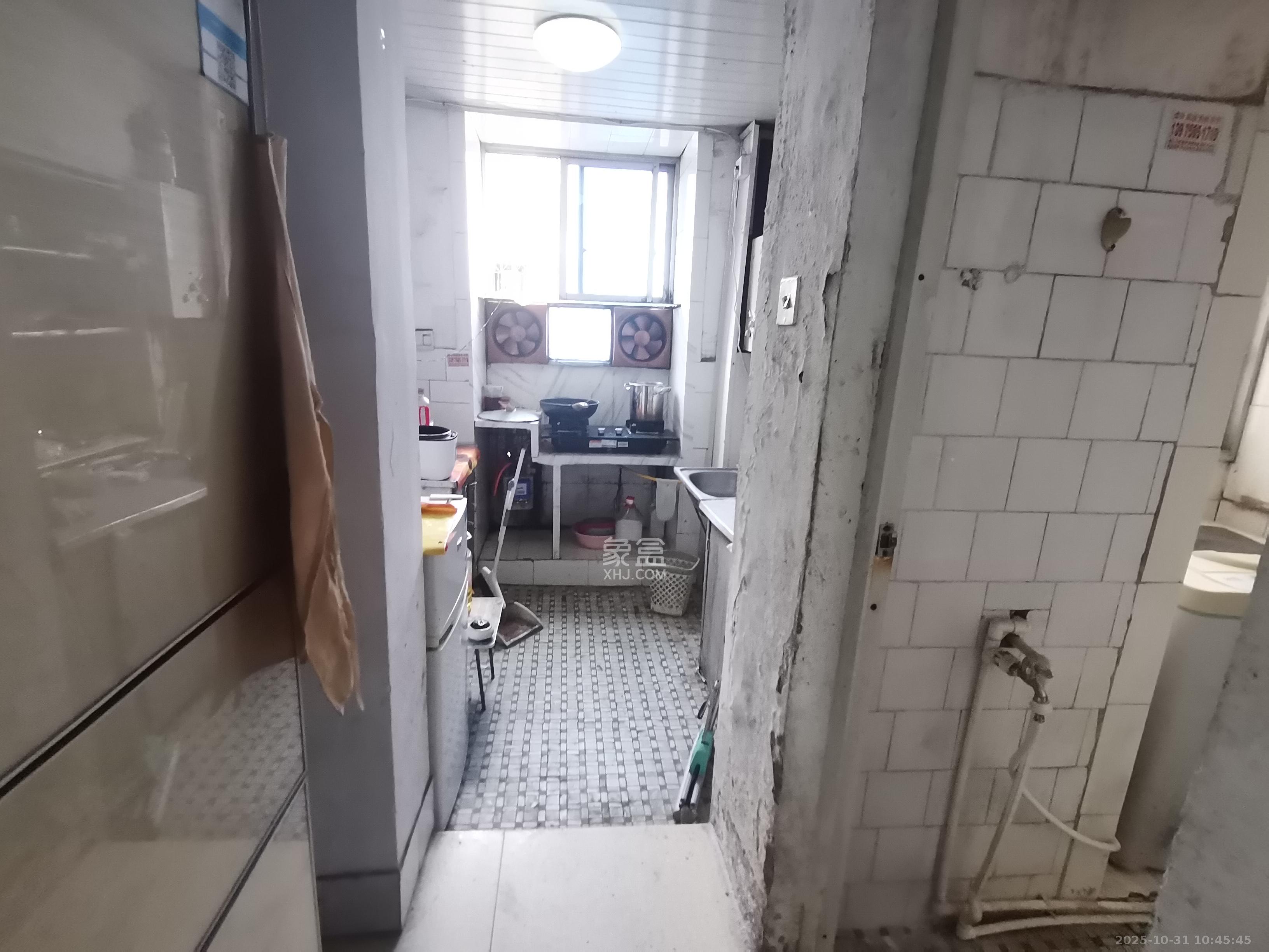 狮子山二片  2室1厅1卫    1300.0元/月室内图