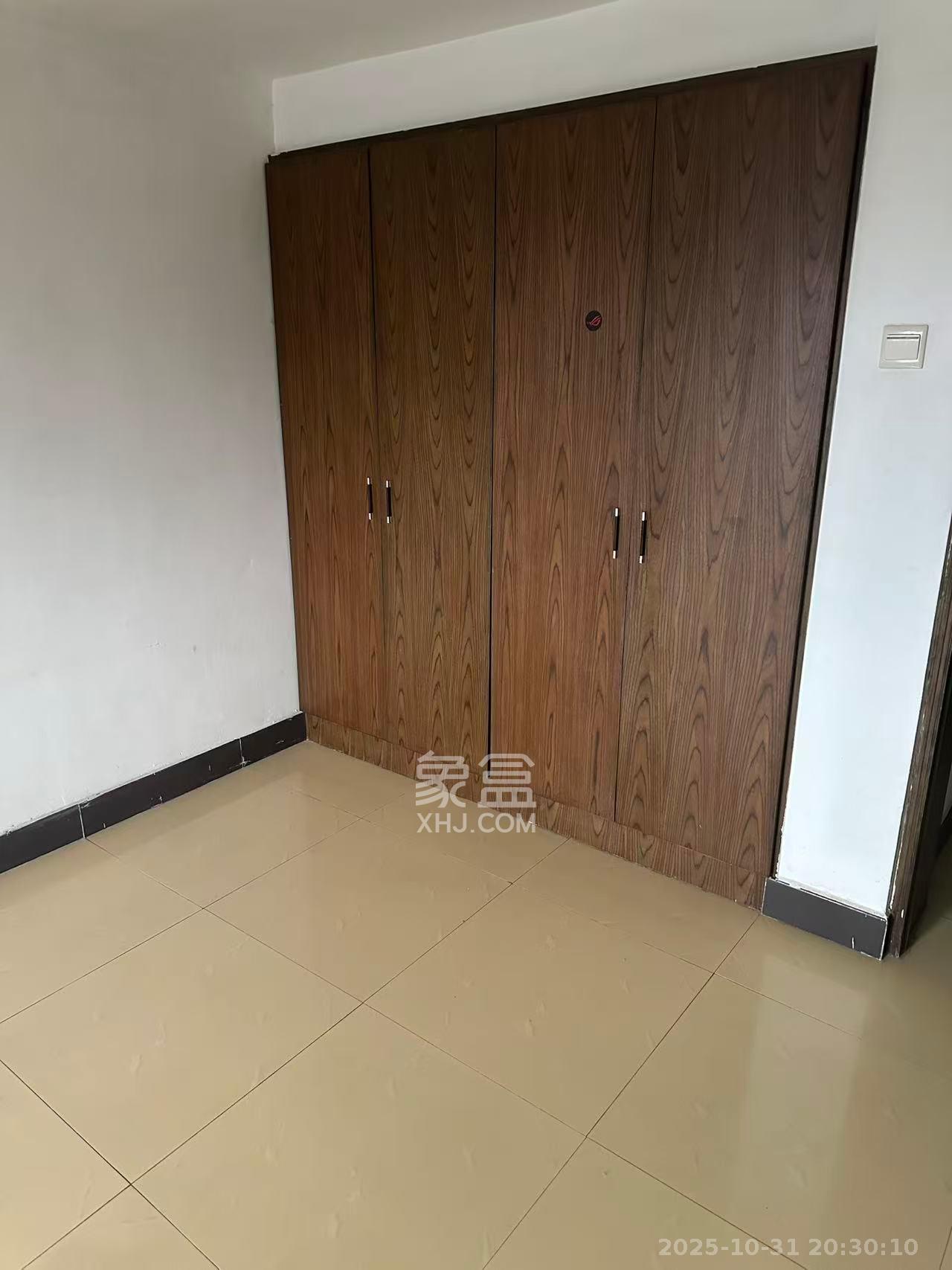 建丰公寓(长沙卷烟厂宿舍)  4室2厅2卫    2000.0元/月 建丰公寓(长沙卷烟厂宿舍)  4室2厅2卫    2000.0元/月室内图