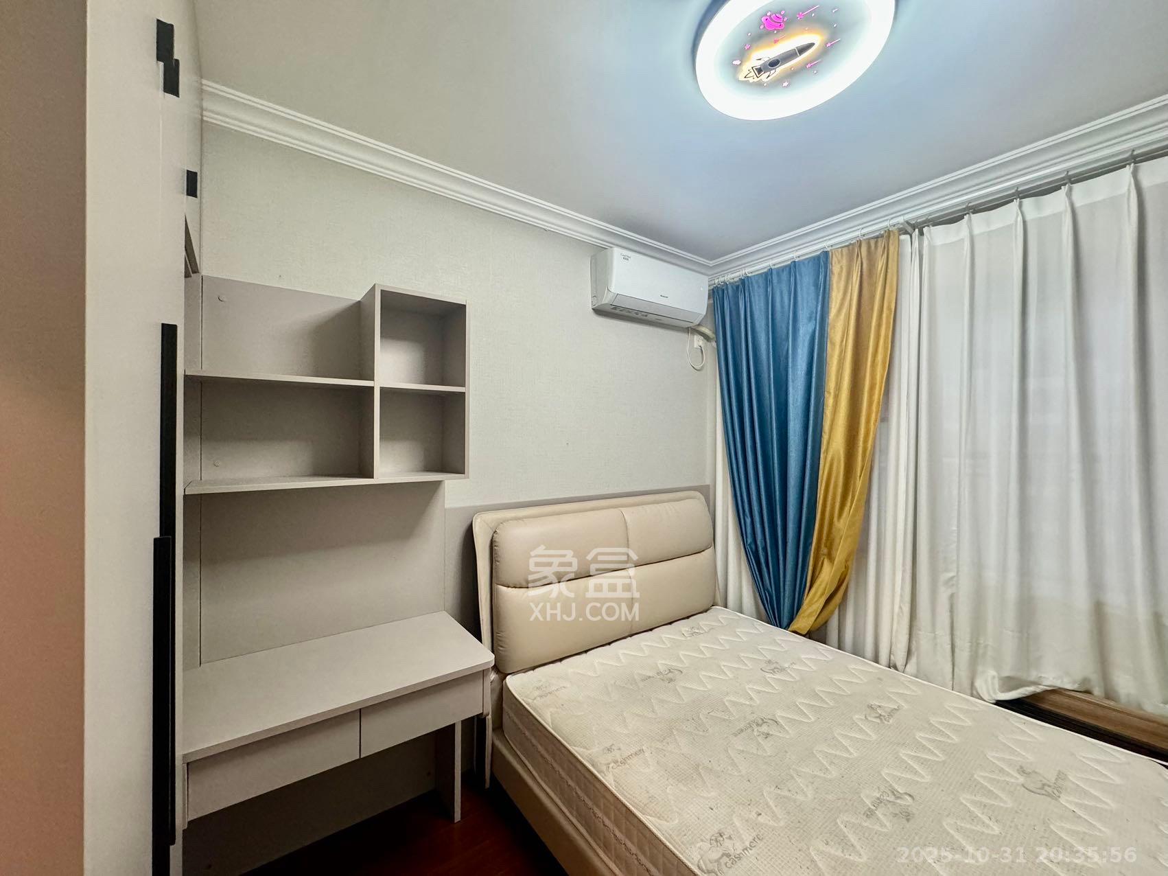 中海珑悦府  3室2厅1卫    3600.0元/月