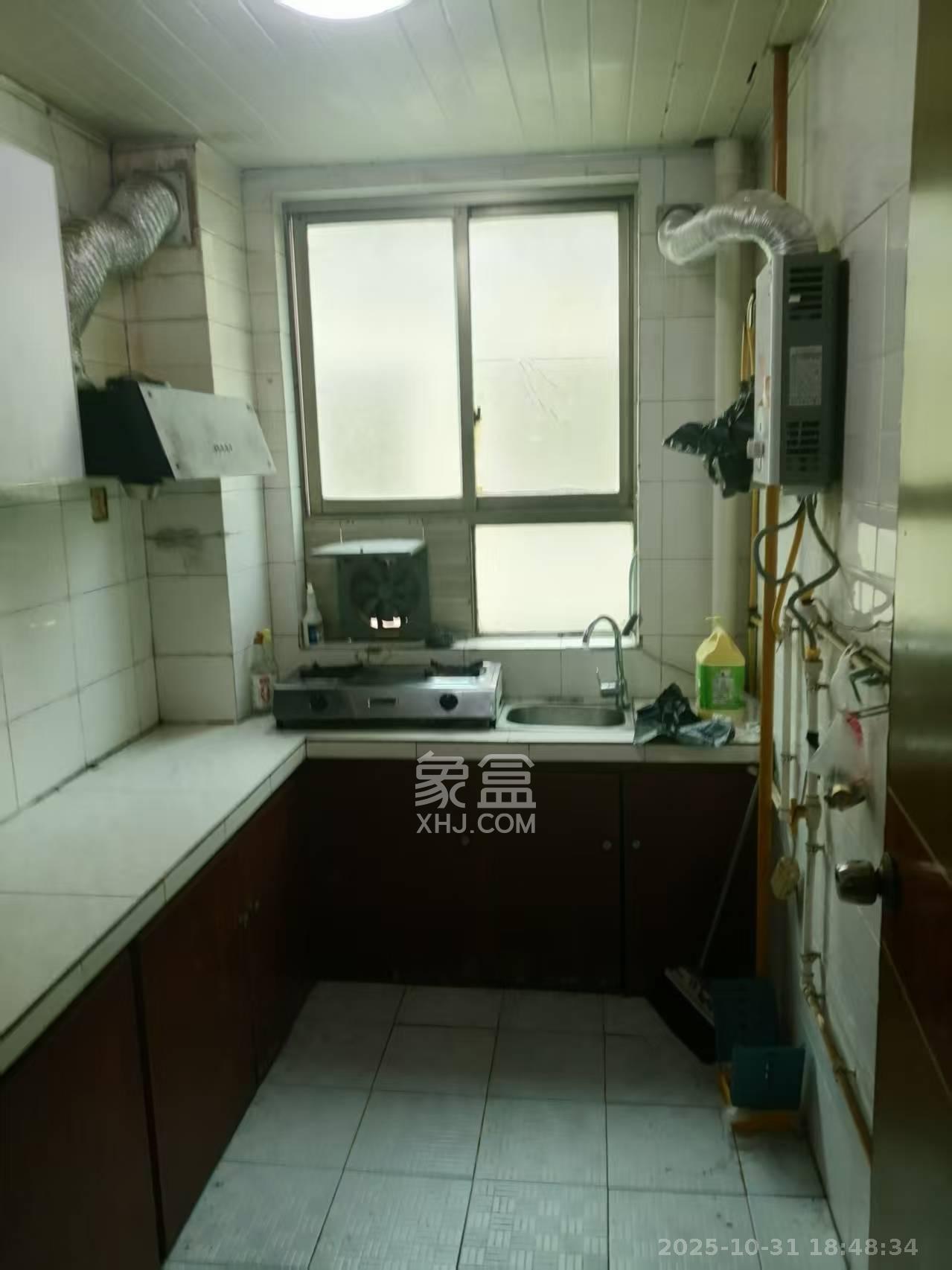 仁和家园 1室1厅1卫 1500.0元/月 仁和家园 1室1厅1卫 1500.0元/月室内图