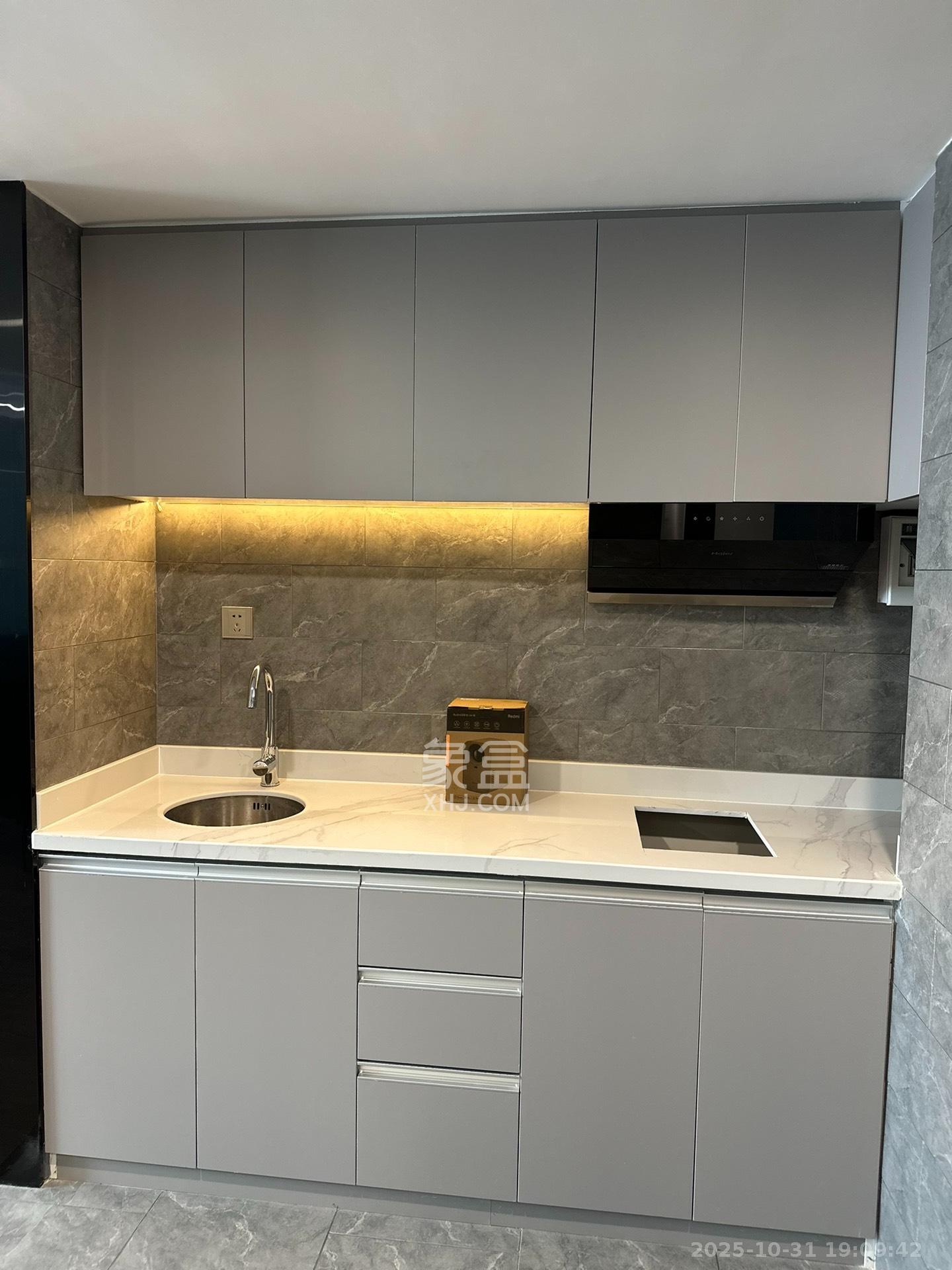 敬天广场  1室1厅1卫    2200.0元/月室内图