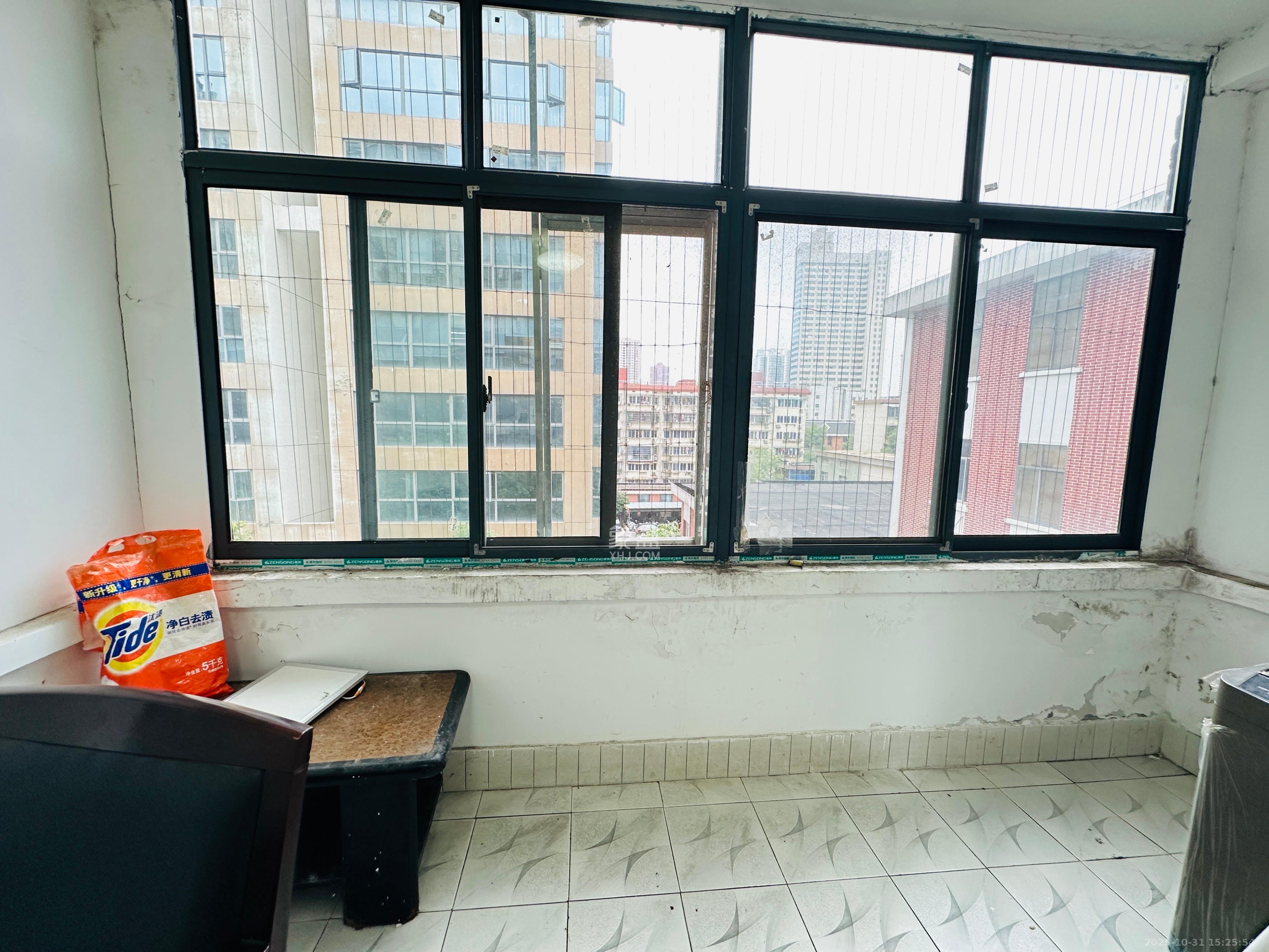 韭菜园  2室2厅1卫    1600.0元/月室内图