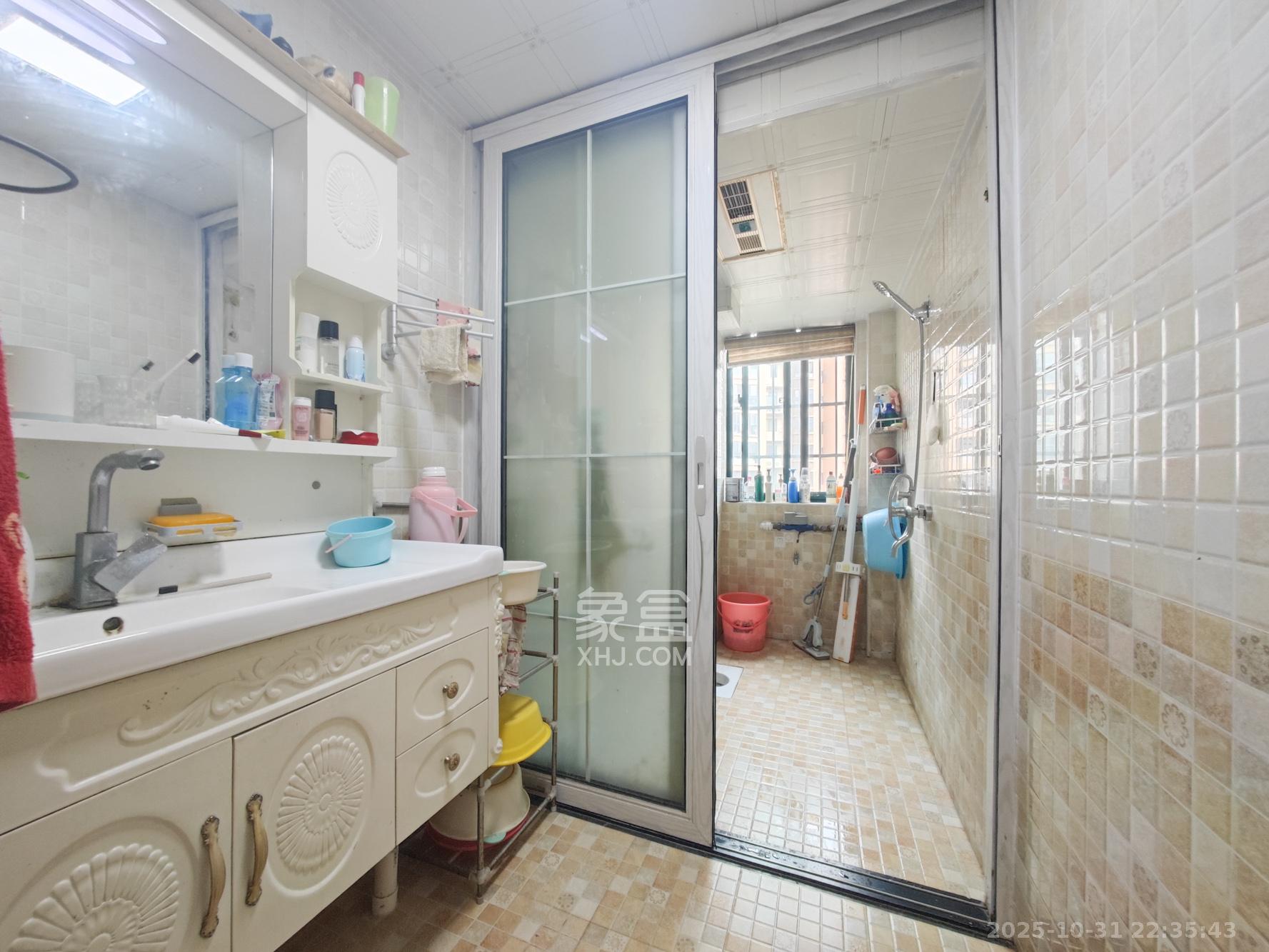 华盛世纪新城  4室2厅2卫    115.0万卧室