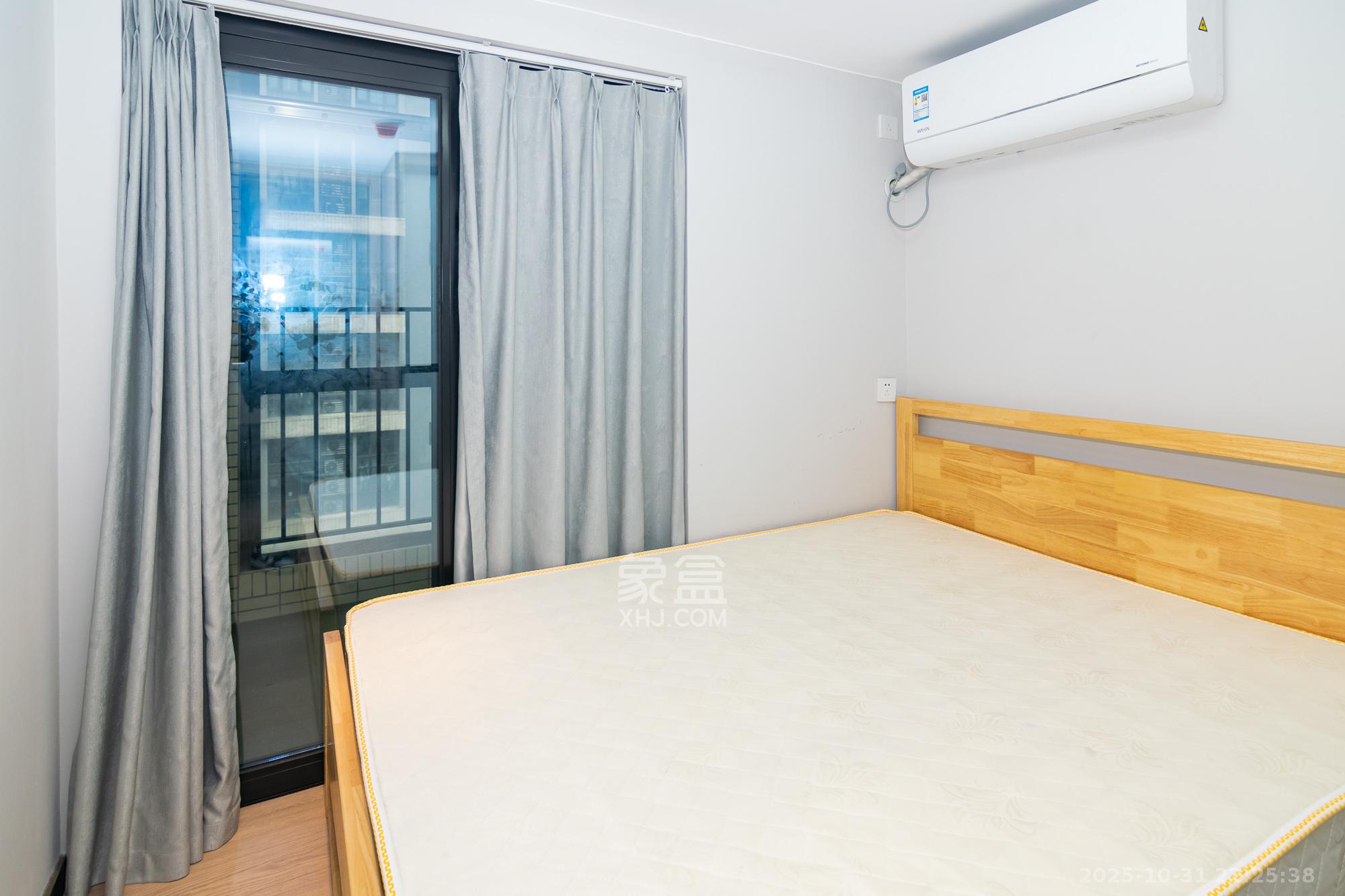 时代年华  3室2厅2卫    40.0万卧室