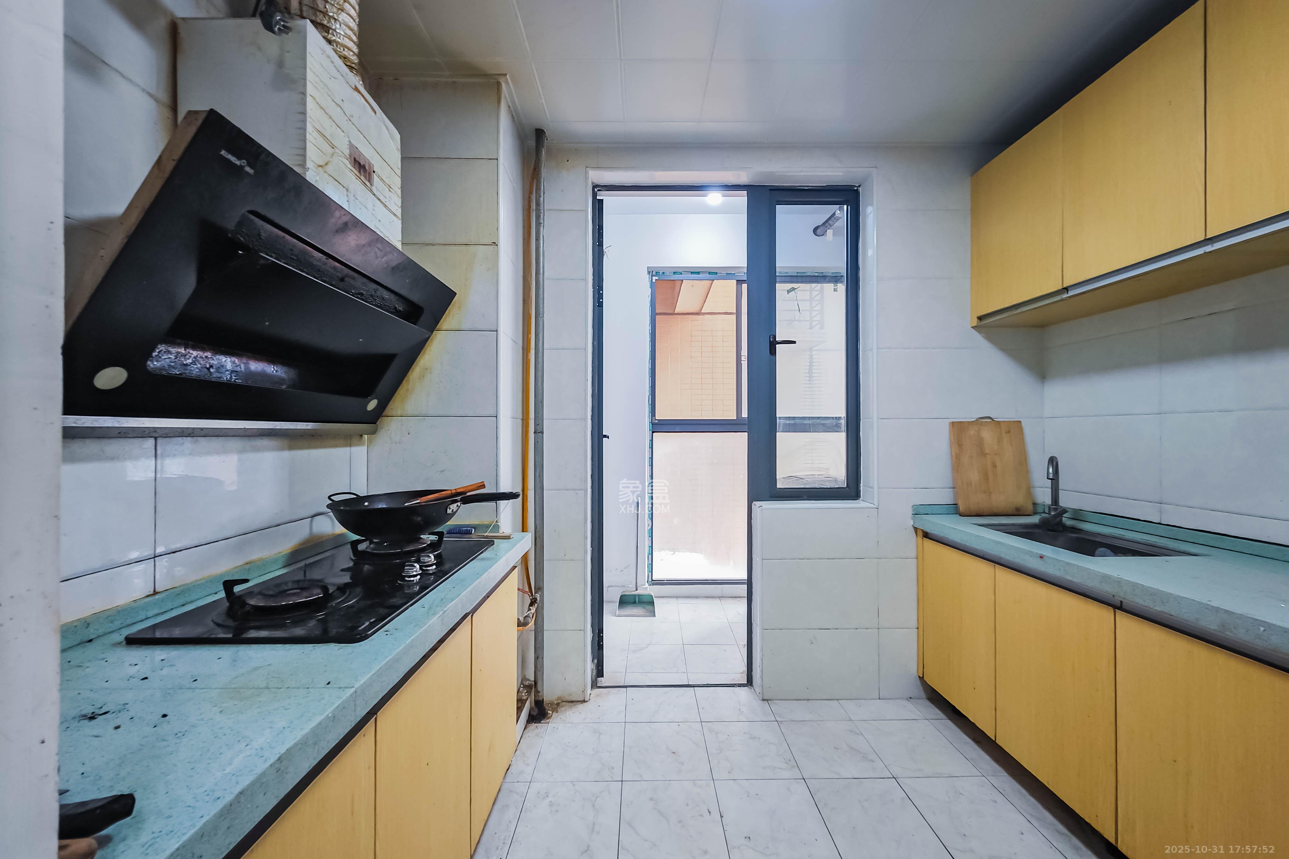 兴旺双铁城  2室2厅1卫    90.0万其他