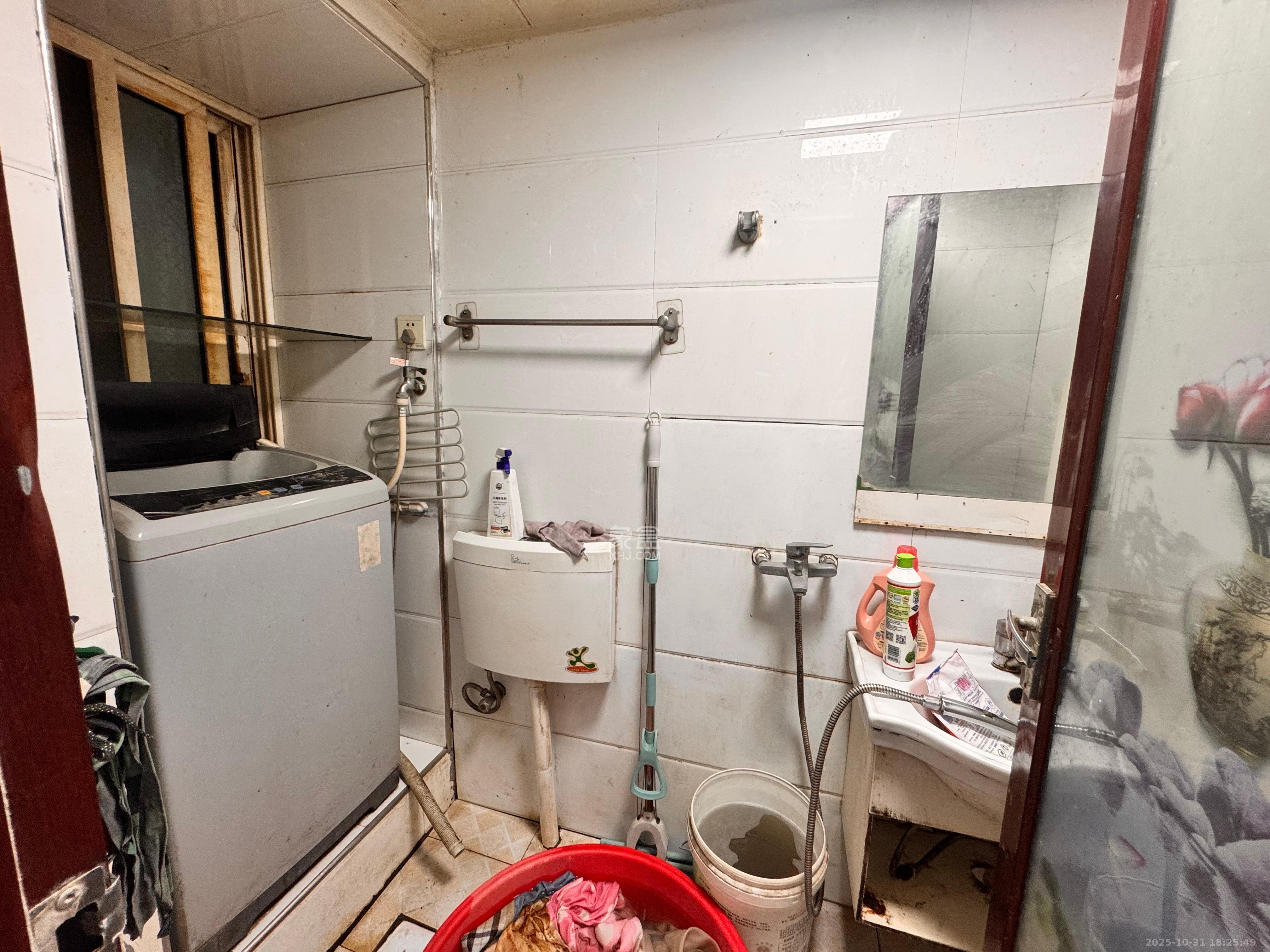 涂家冲社区(涂新小区、农商银行宿舍) 2室1厅1卫 1700.0元/月 涂家冲社区(涂新小区、农商银行宿舍) 2室1厅1卫 1700.0元/月室内图